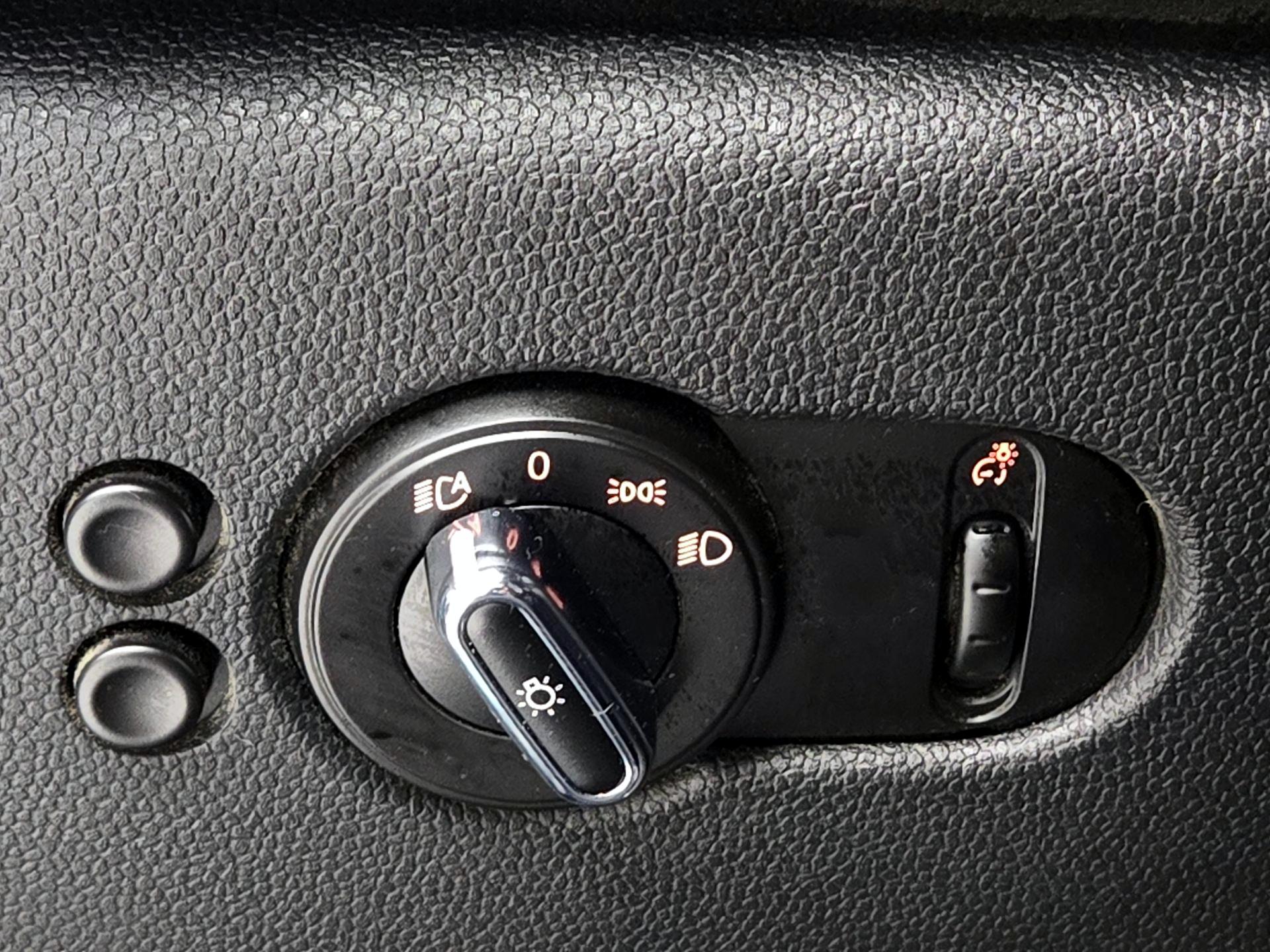 Thumbnail: 2016 MINI Cooper - 13