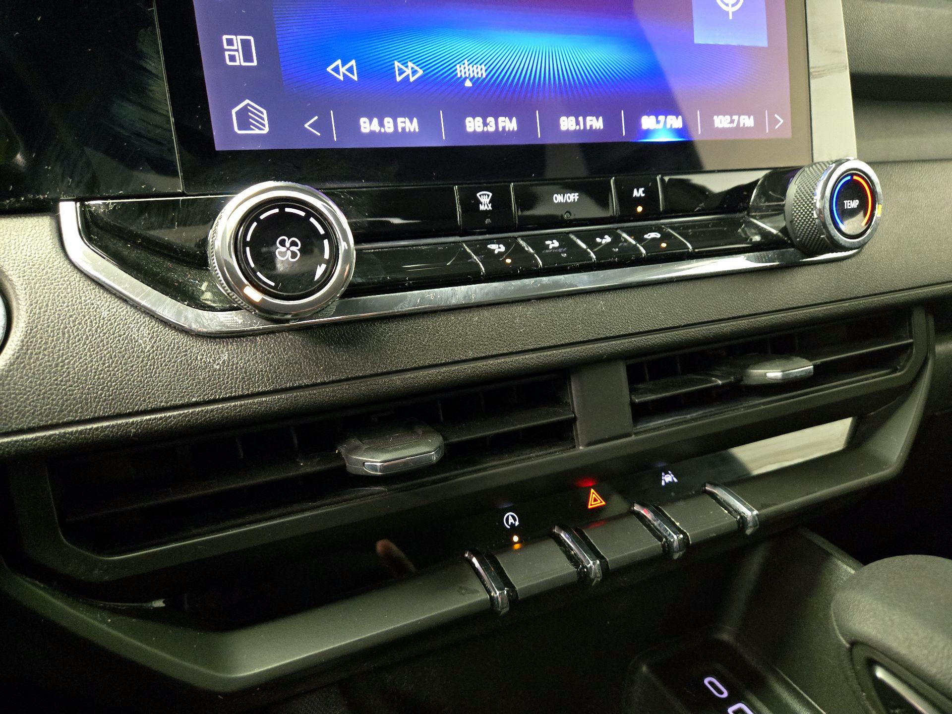 Thumbnail: 2023 Chevrolet Colorado - 16