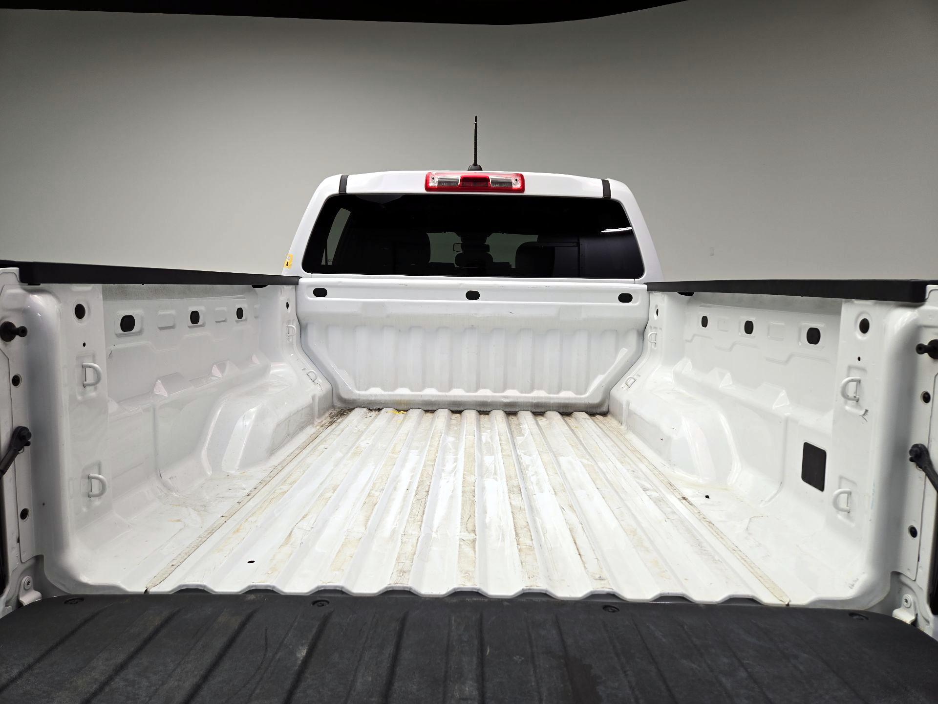 Thumbnail: 2023 Chevrolet Colorado - 20