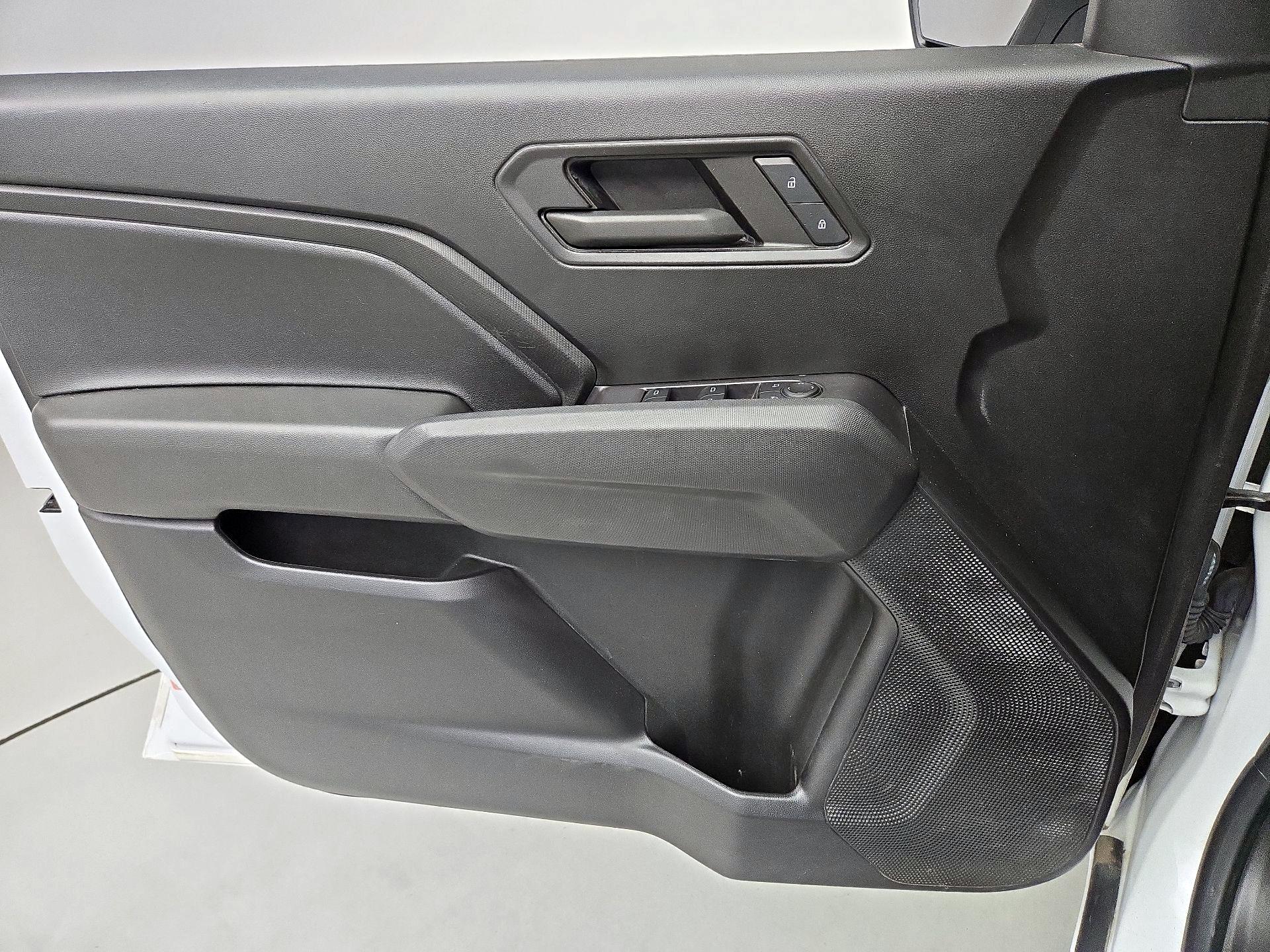 Thumbnail: 2023 Chevrolet Colorado - 12