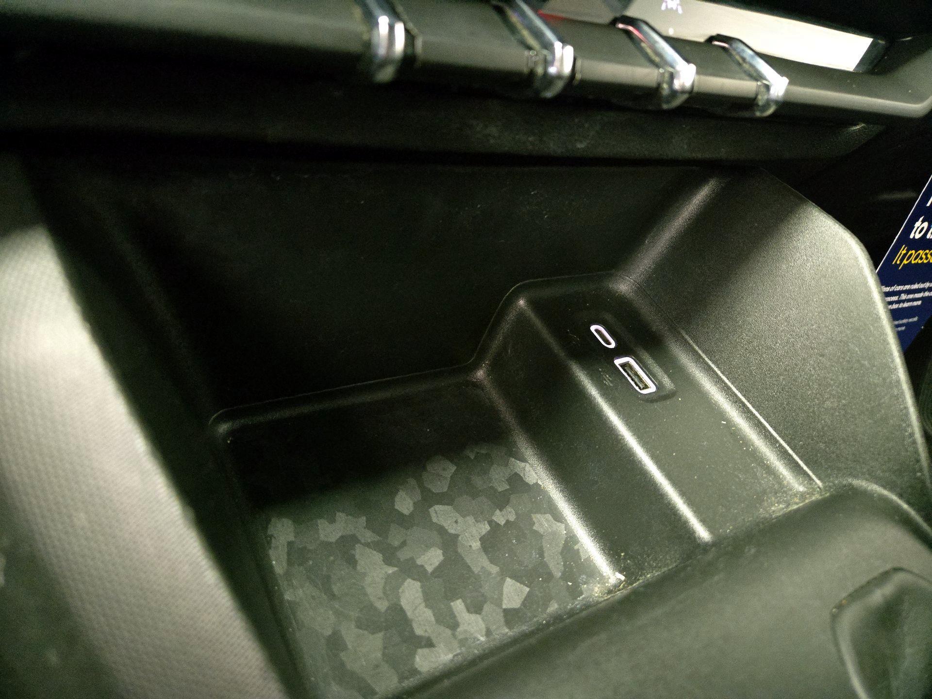 Thumbnail: 2023 Chevrolet Colorado - 18