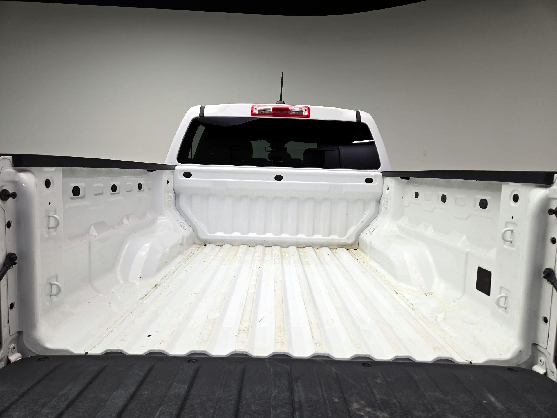 Thumbnail: 2023 Chevrolet Colorado - 20