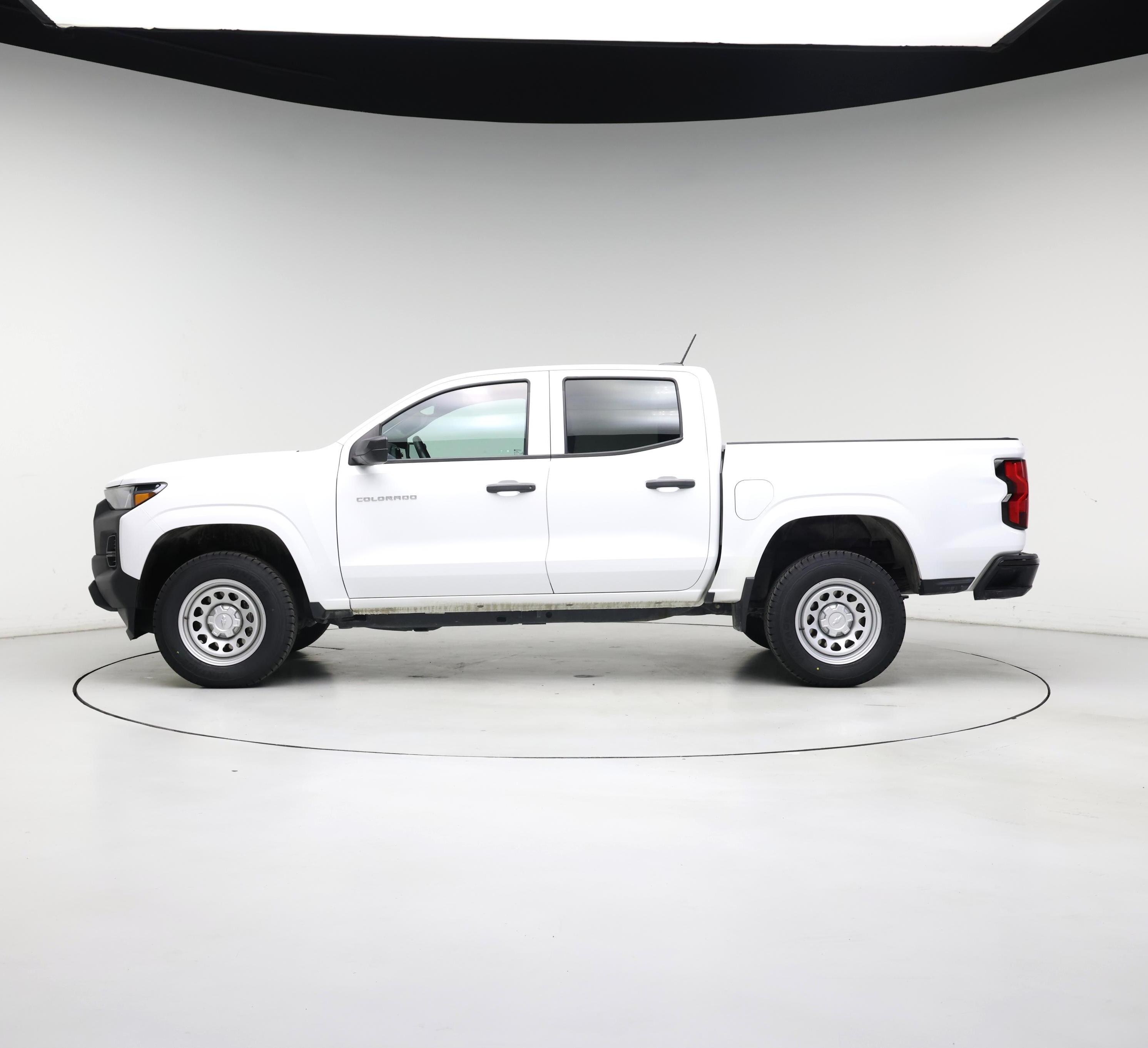 Thumbnail: 2023 Chevrolet Colorado - 3