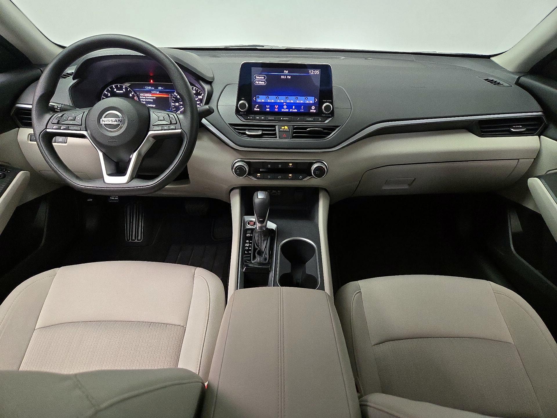 Thumbnail: 2022 Nissan Altima - 9