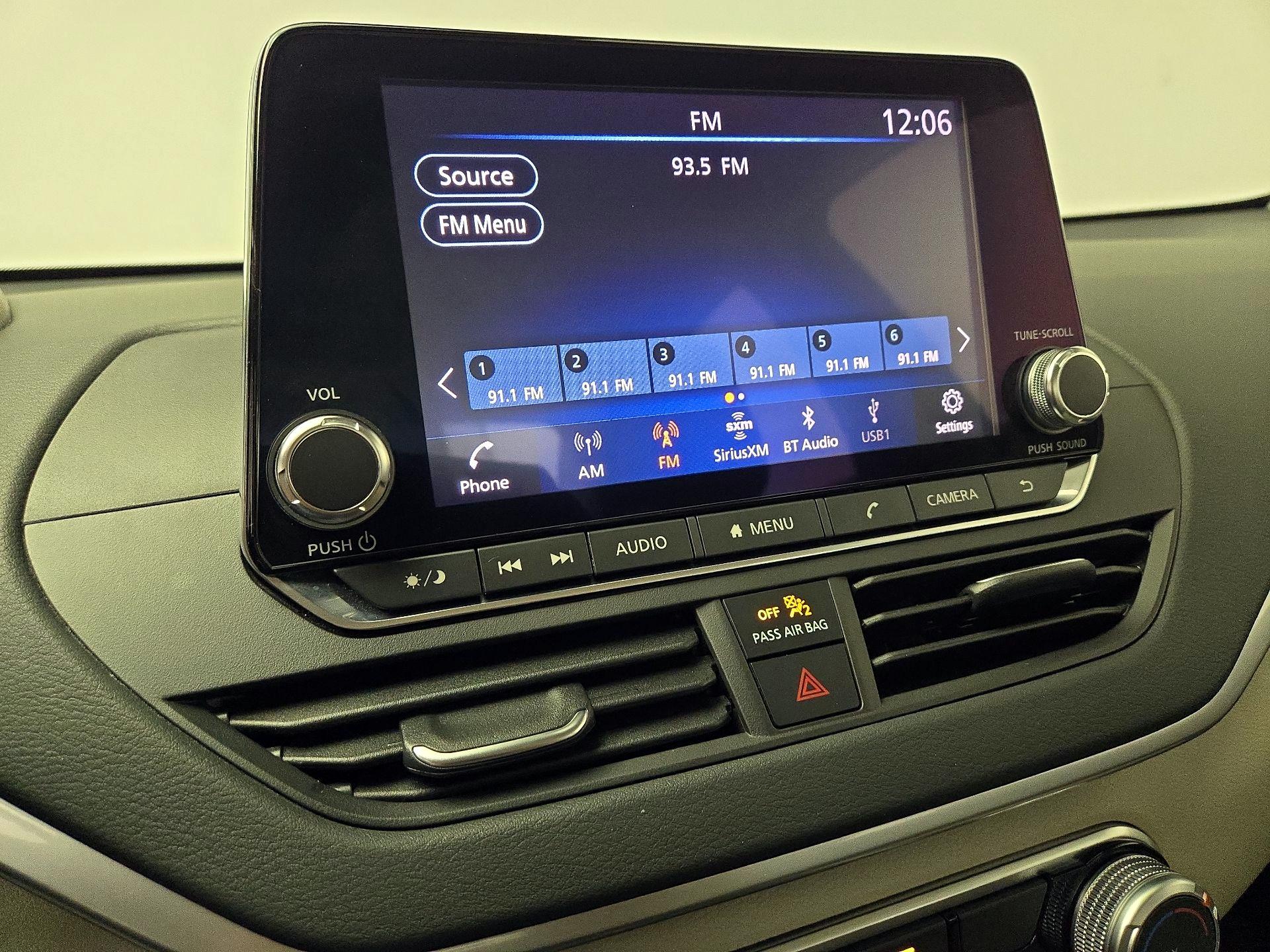 Thumbnail: 2022 Nissan Altima - 15