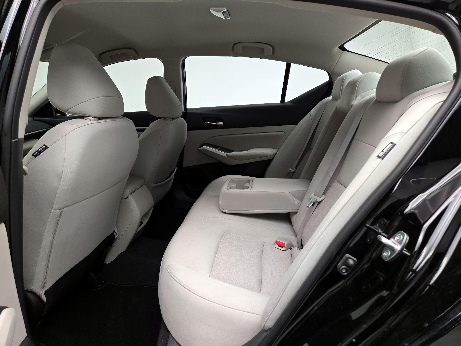 Thumbnail: 2022 Nissan Altima - 19