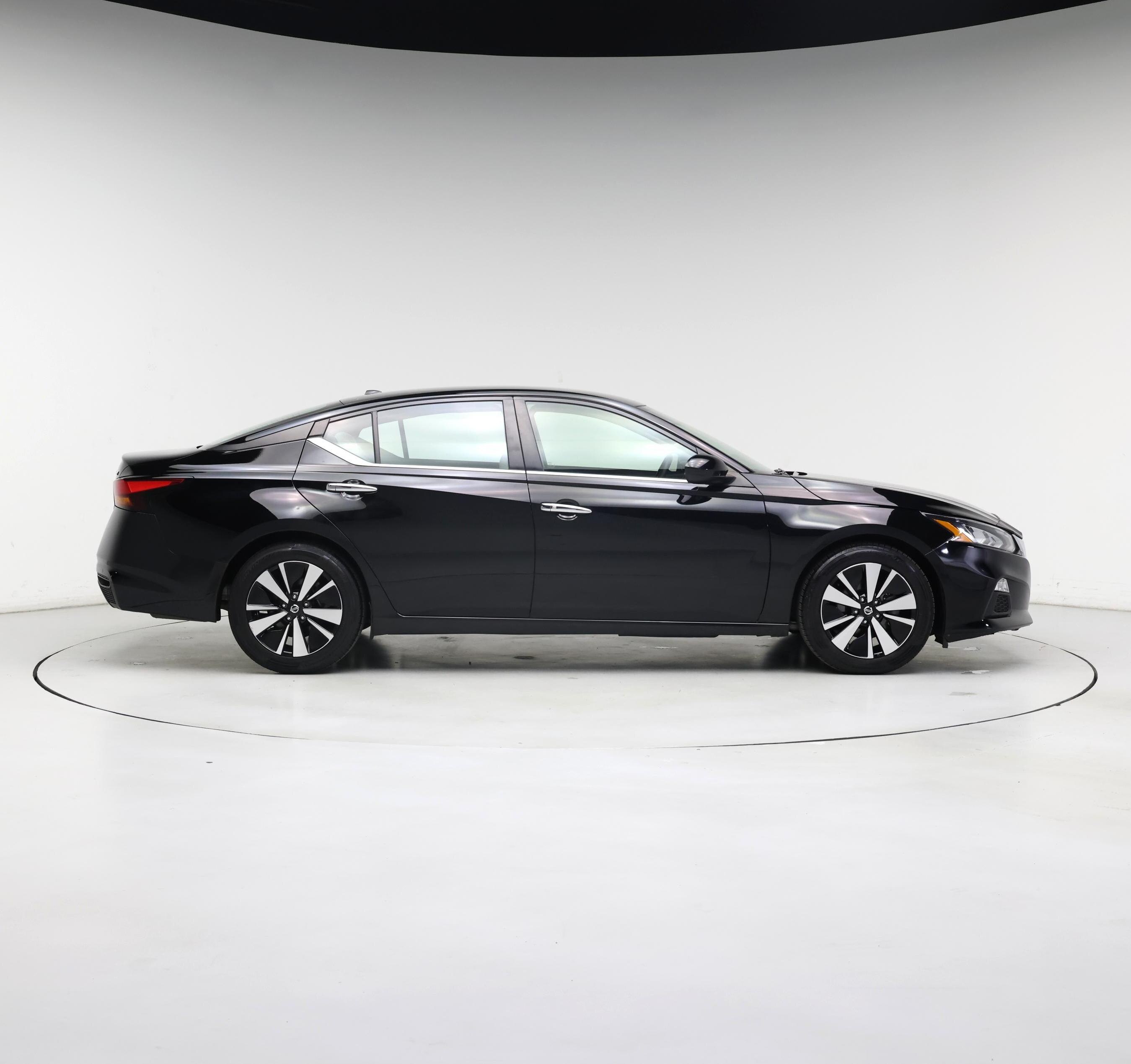 Thumbnail: 2022 Nissan Altima - 7