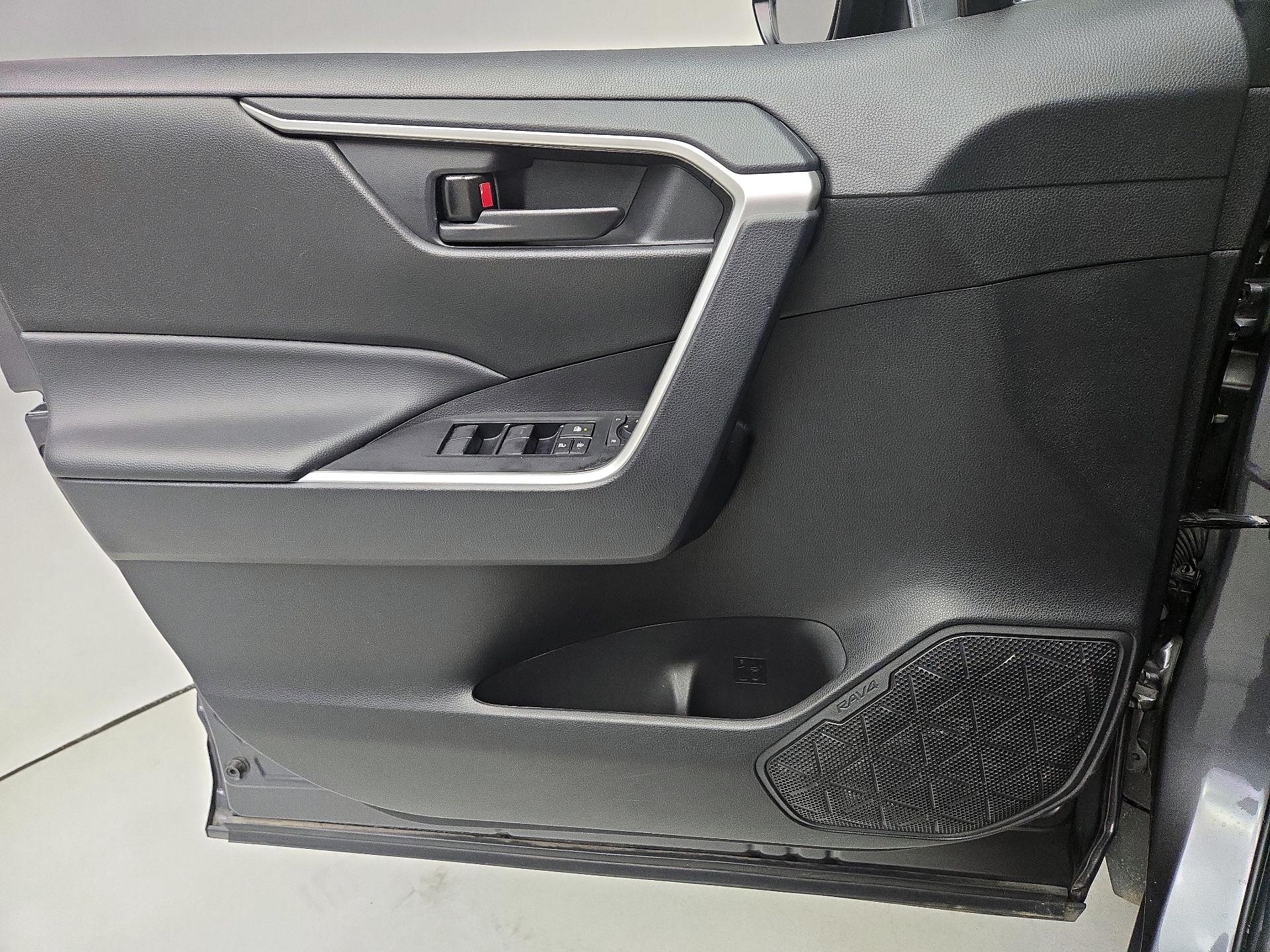 Thumbnail: 2024 Toyota RAV4 - 12