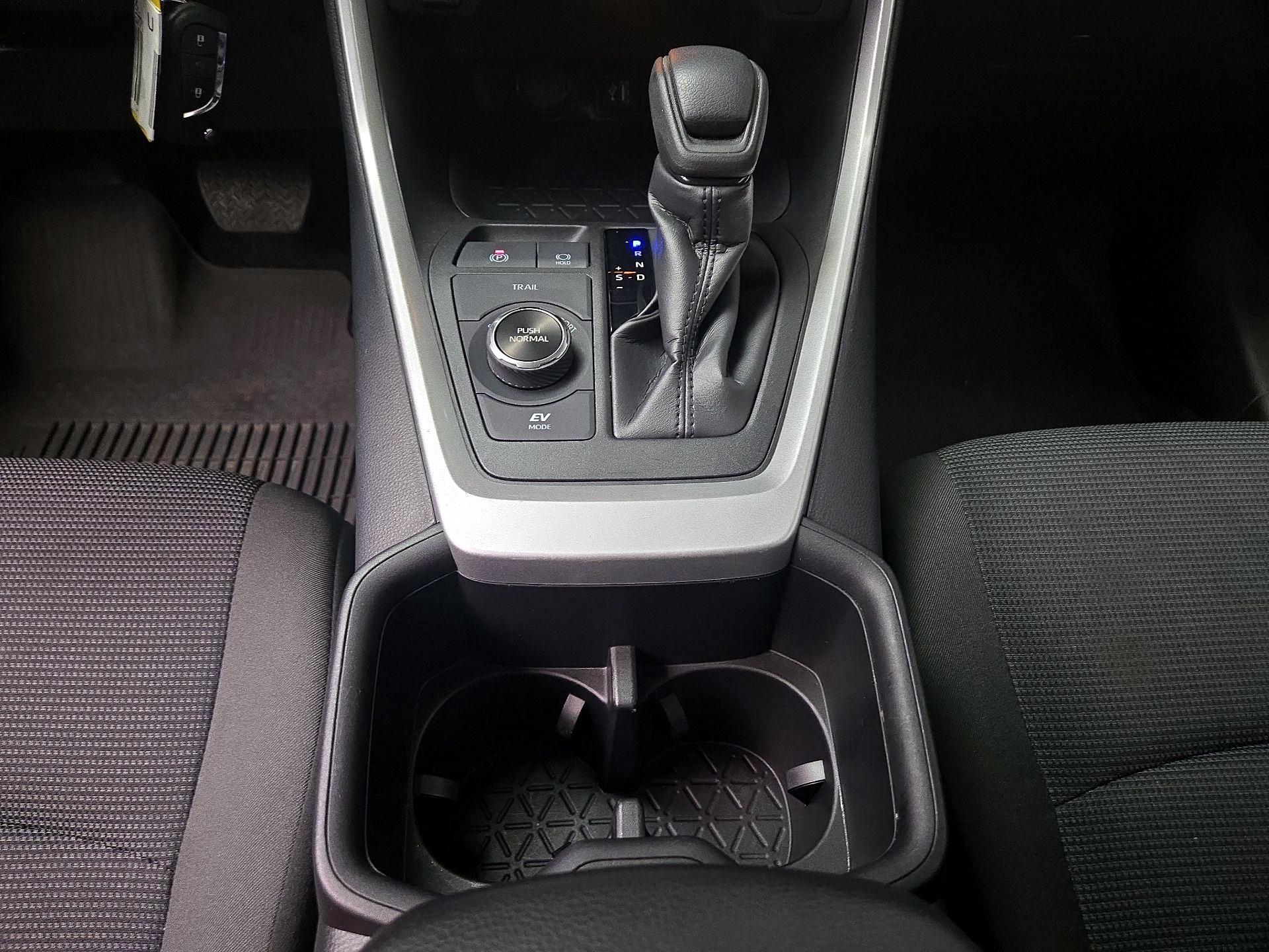 Thumbnail: 2024 Toyota RAV4 - 17