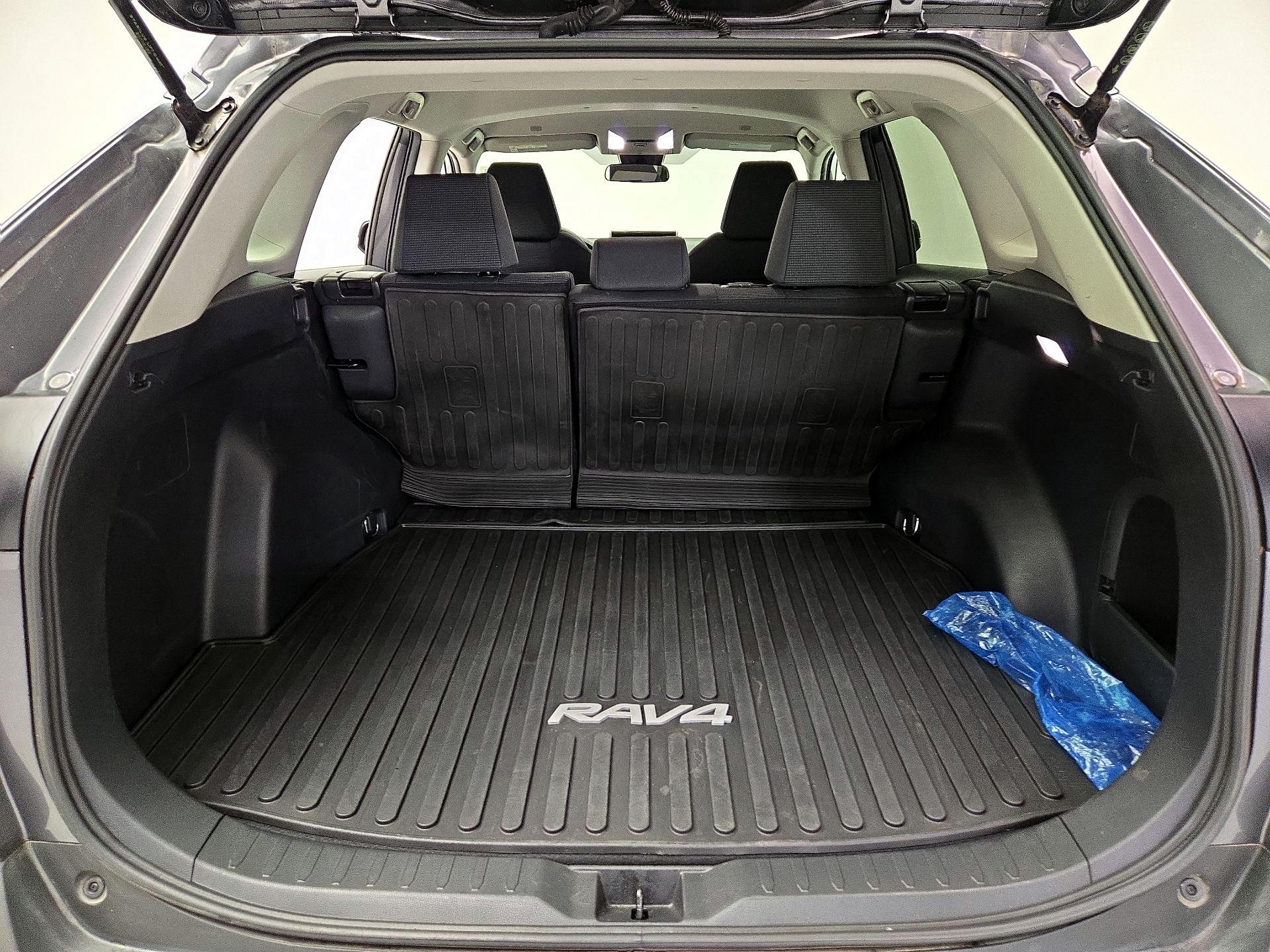 Thumbnail: 2024 Toyota RAV4 - 20