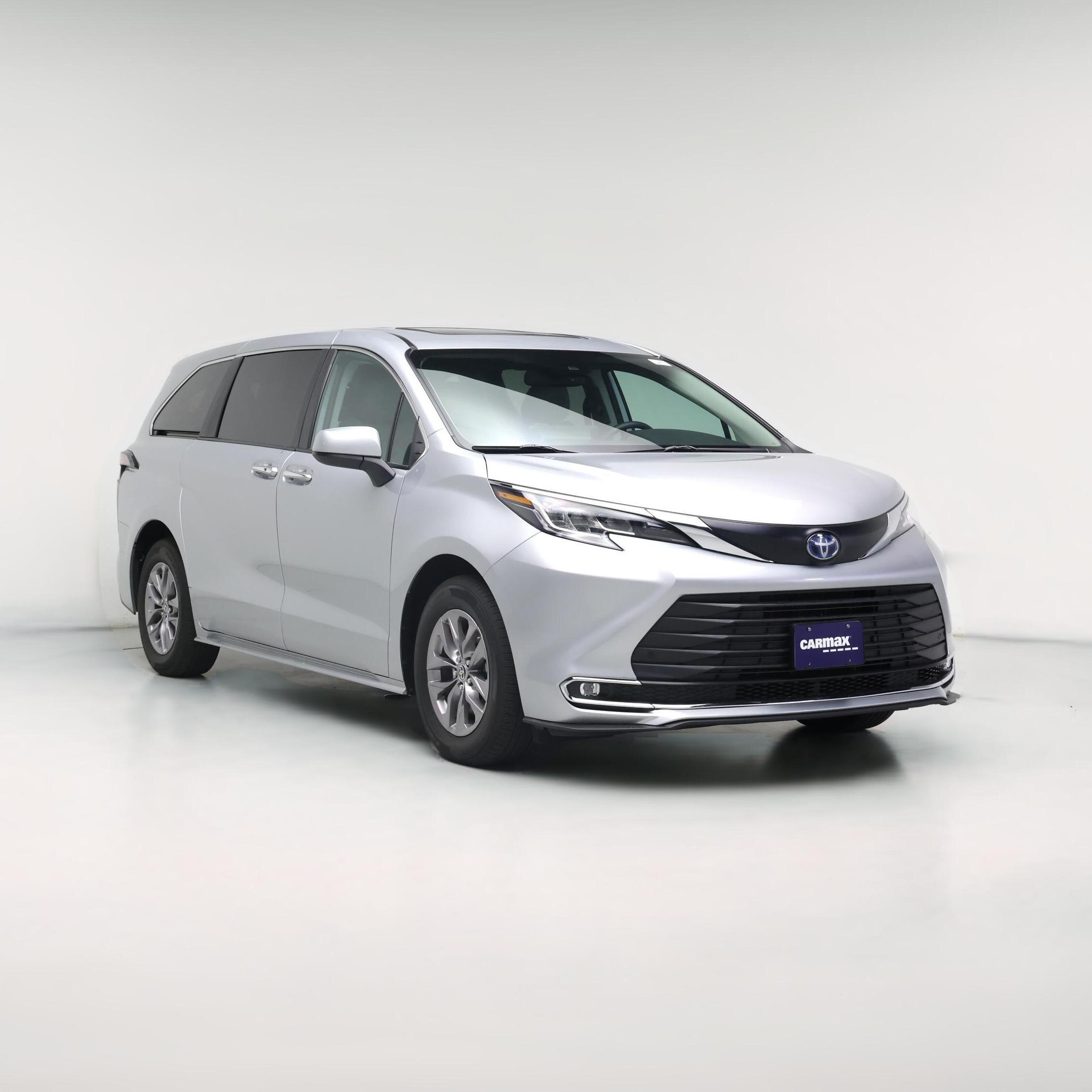 Thumbnail: 2023 Toyota Sienna - 1