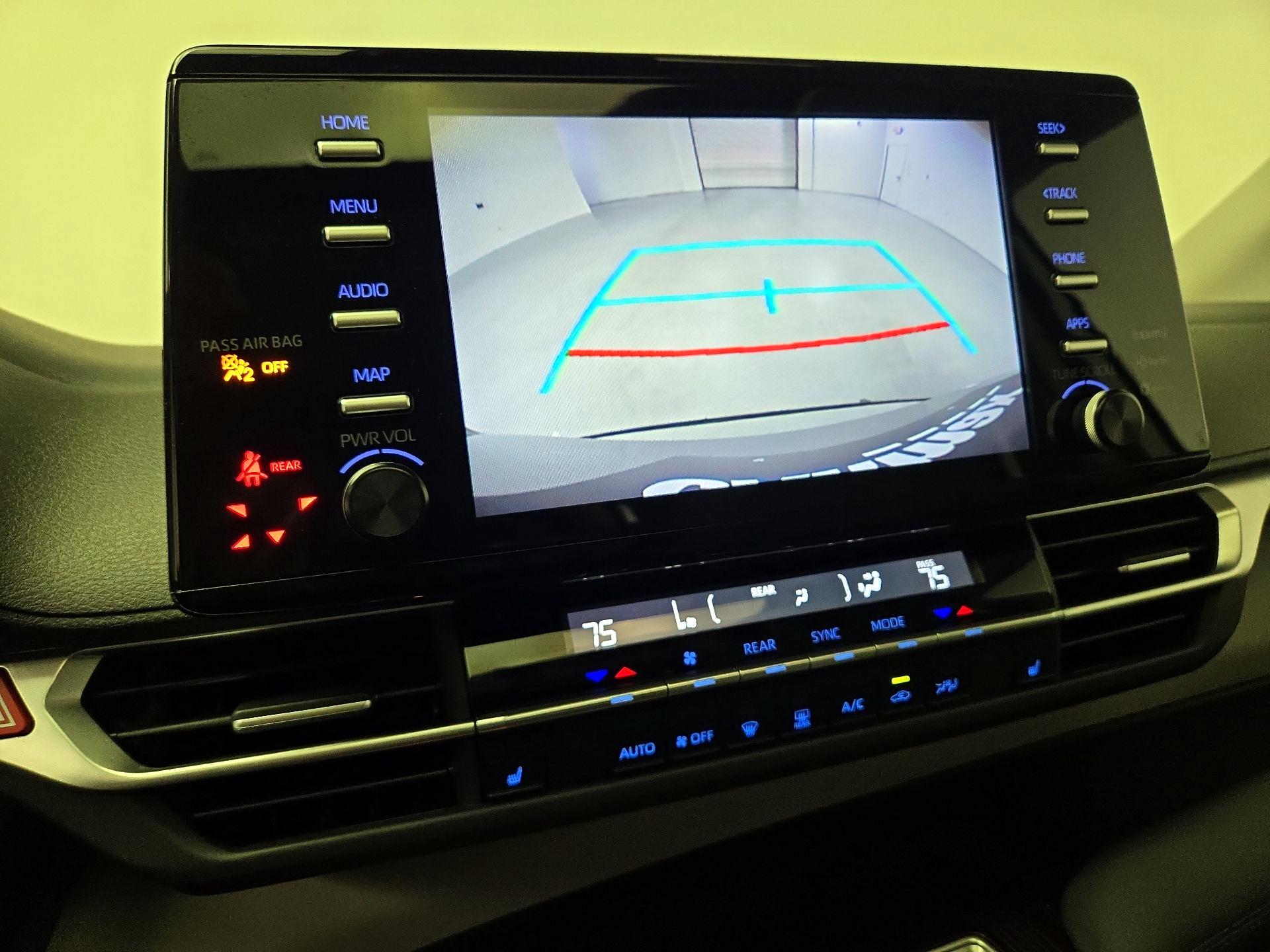 Thumbnail: 2023 Toyota Sienna - 14