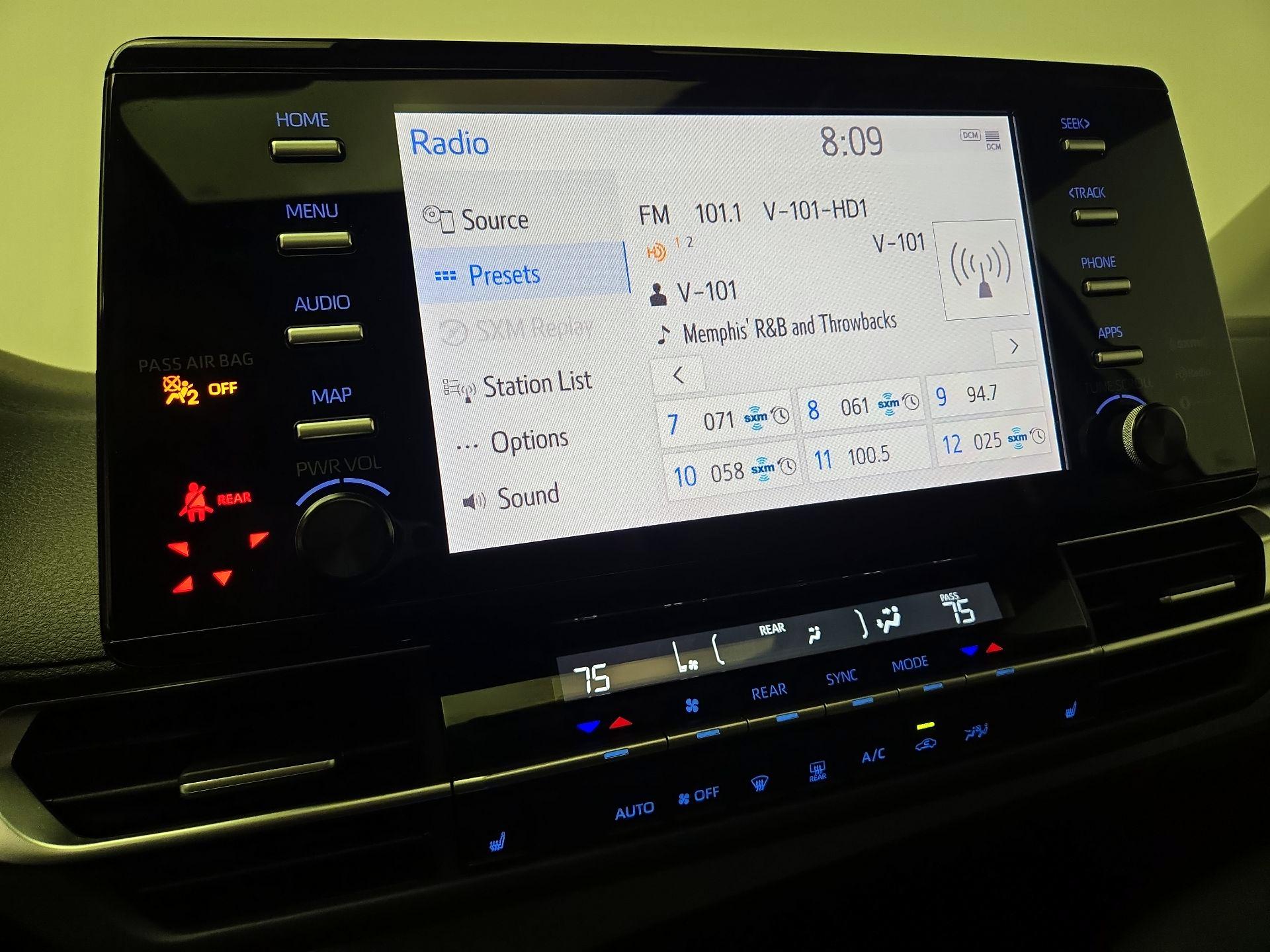 Thumbnail: 2023 Toyota Sienna - 15