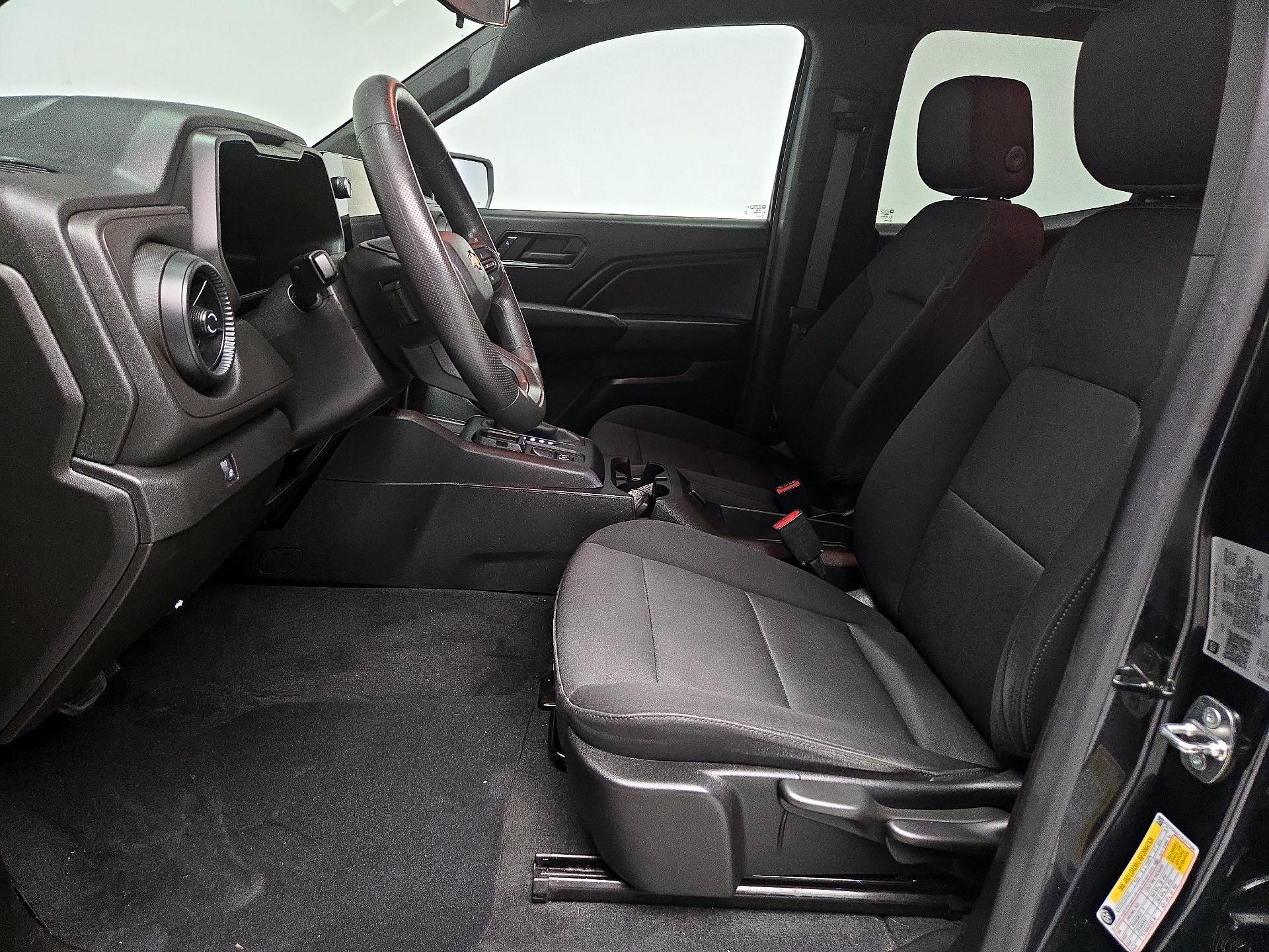 Thumbnail: 2023 Chevrolet Colorado - 11