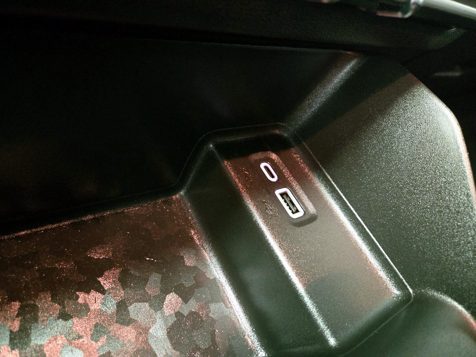 Thumbnail: 2023 Chevrolet Colorado - 16