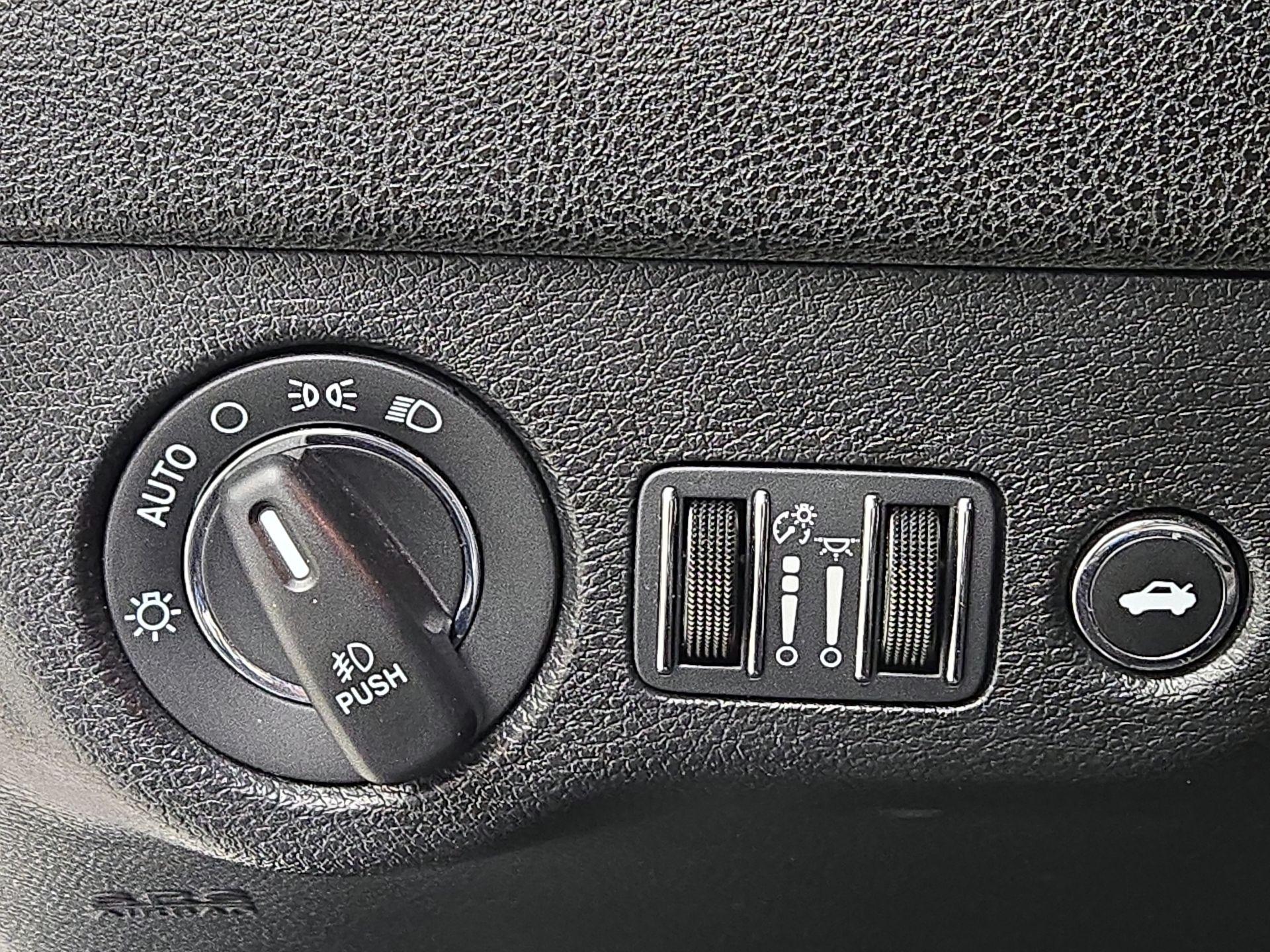 Thumbnail: 2023 Chrysler 300 - 13