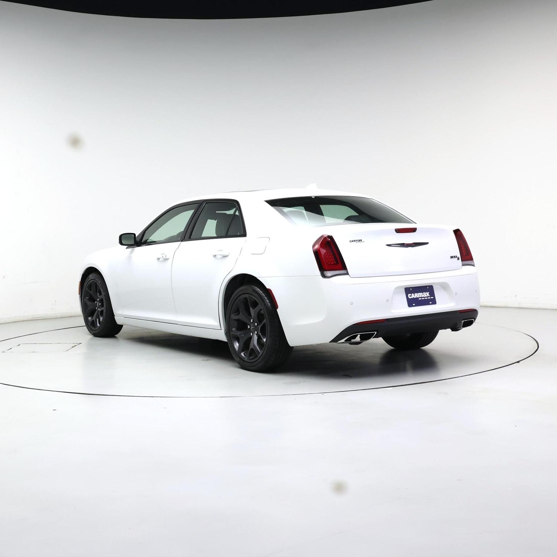 Thumbnail: 2023 Chrysler 300 - 2
