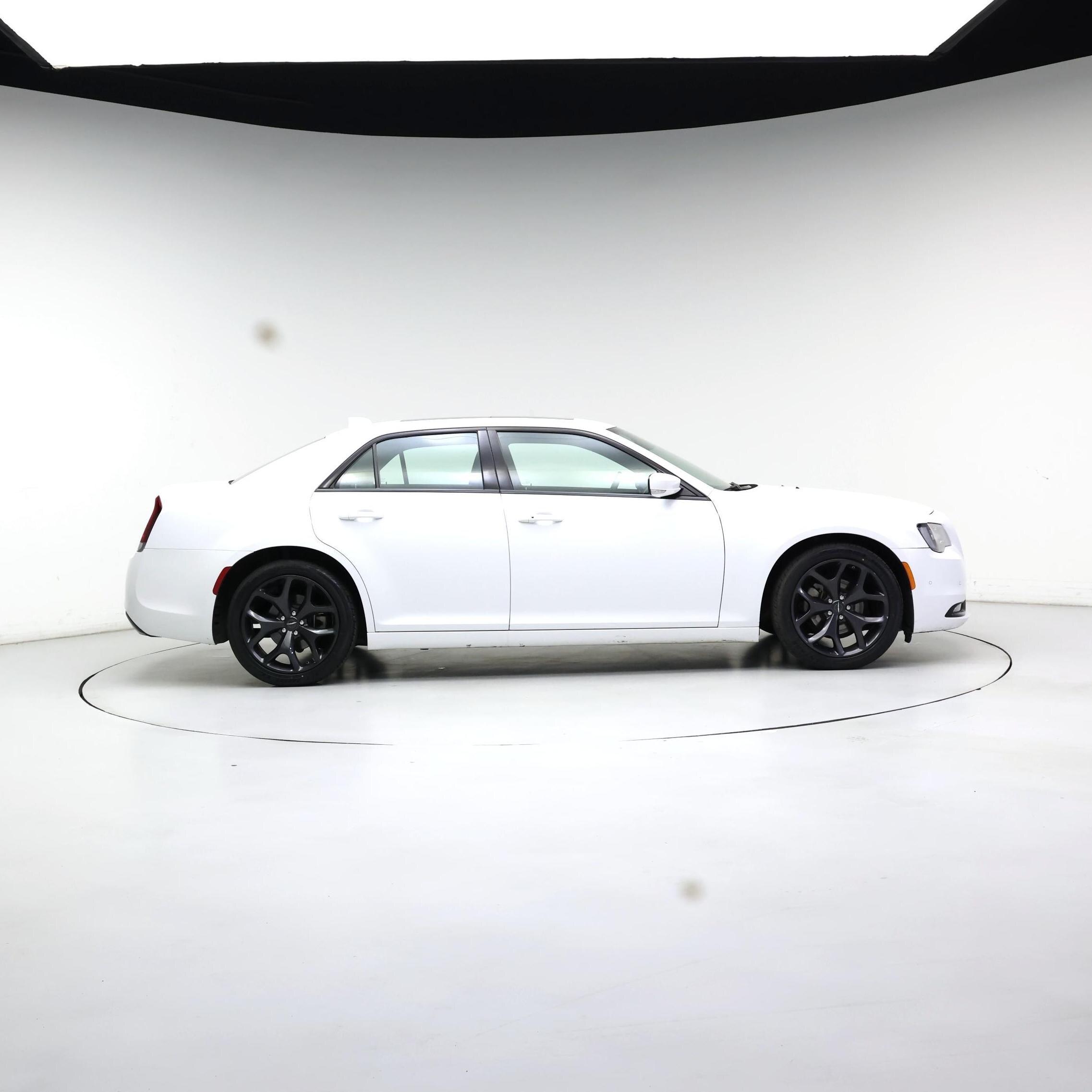 Thumbnail: 2023 Chrysler 300 - 7