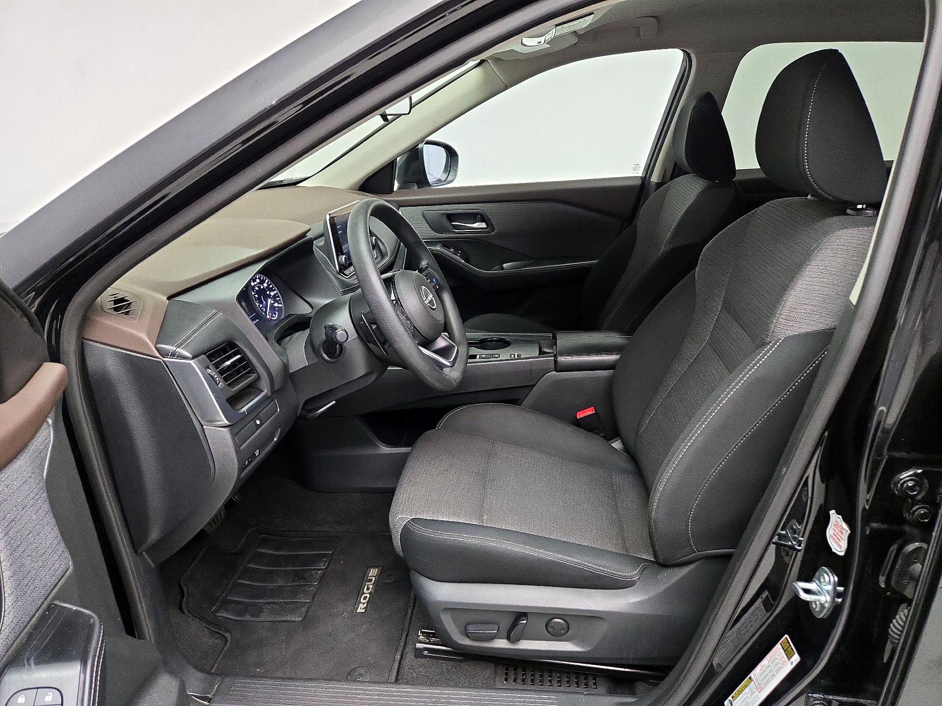 Thumbnail: 2023 Nissan Rogue - 11