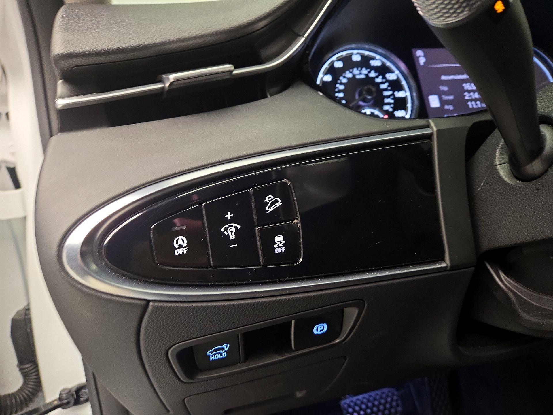 Thumbnail: 2025 Genesis GV70 - 13