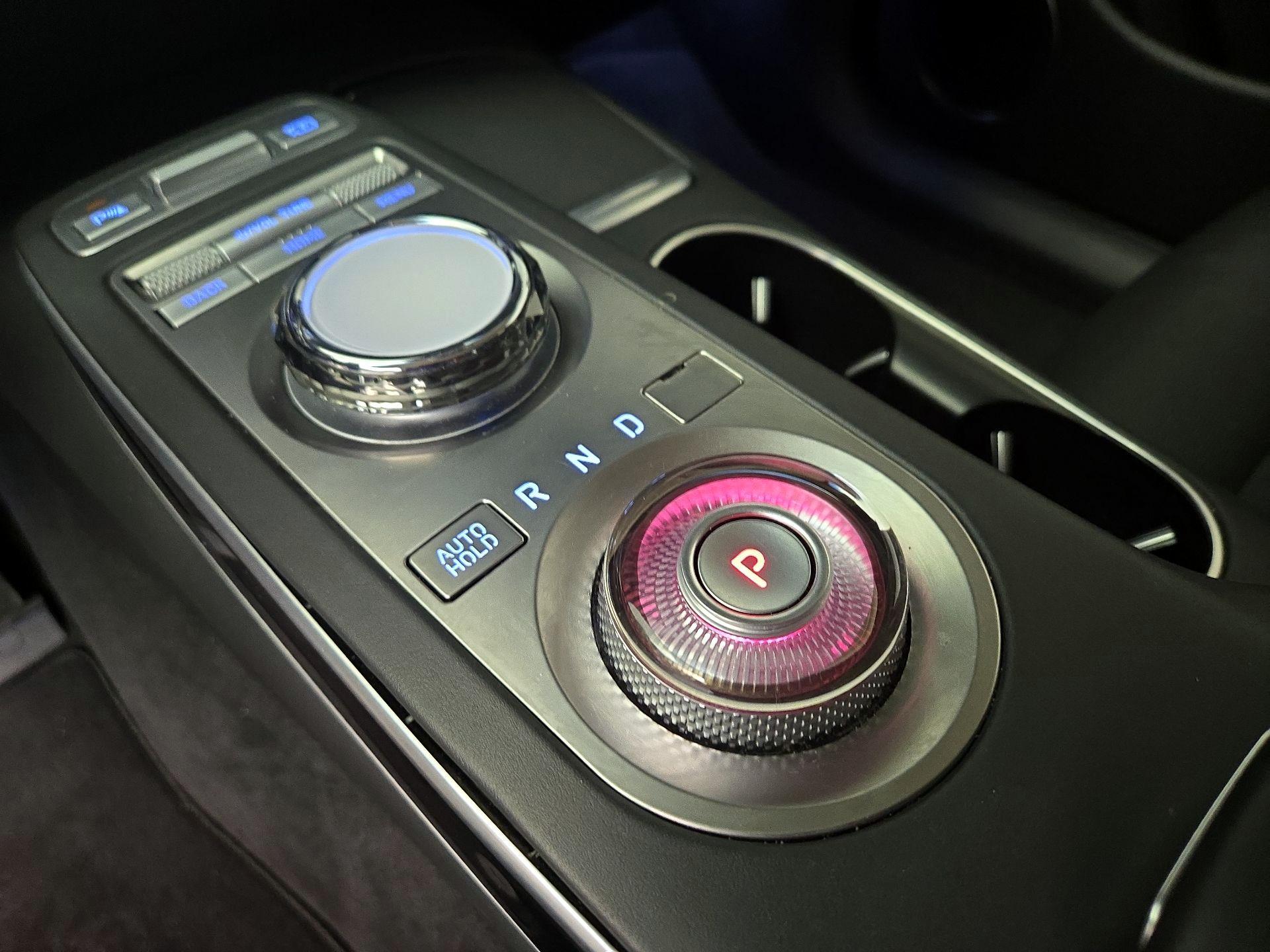 Thumbnail: 2025 Genesis GV70 - 18