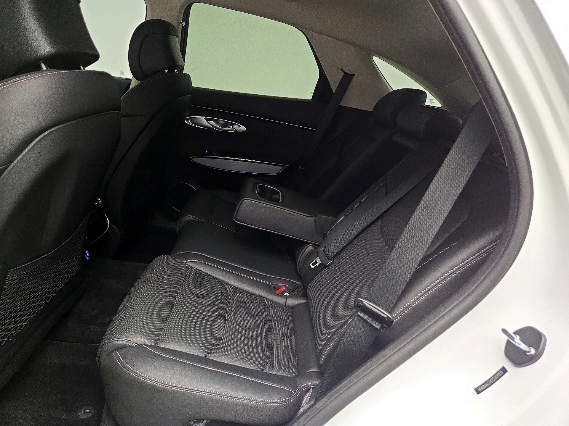 Thumbnail: 2025 Genesis GV70 - 20