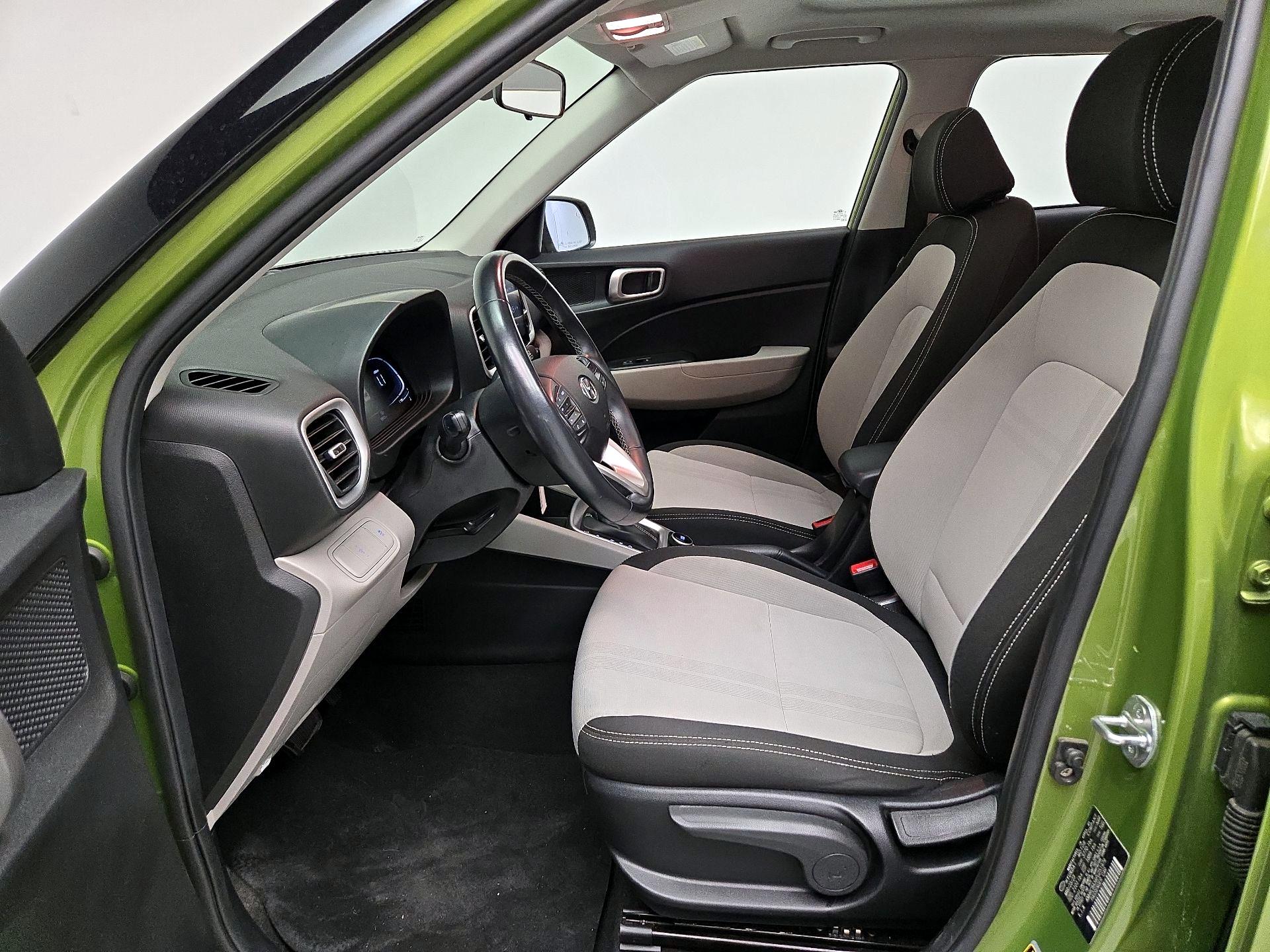 Thumbnail: 2023 Hyundai Venue - 11