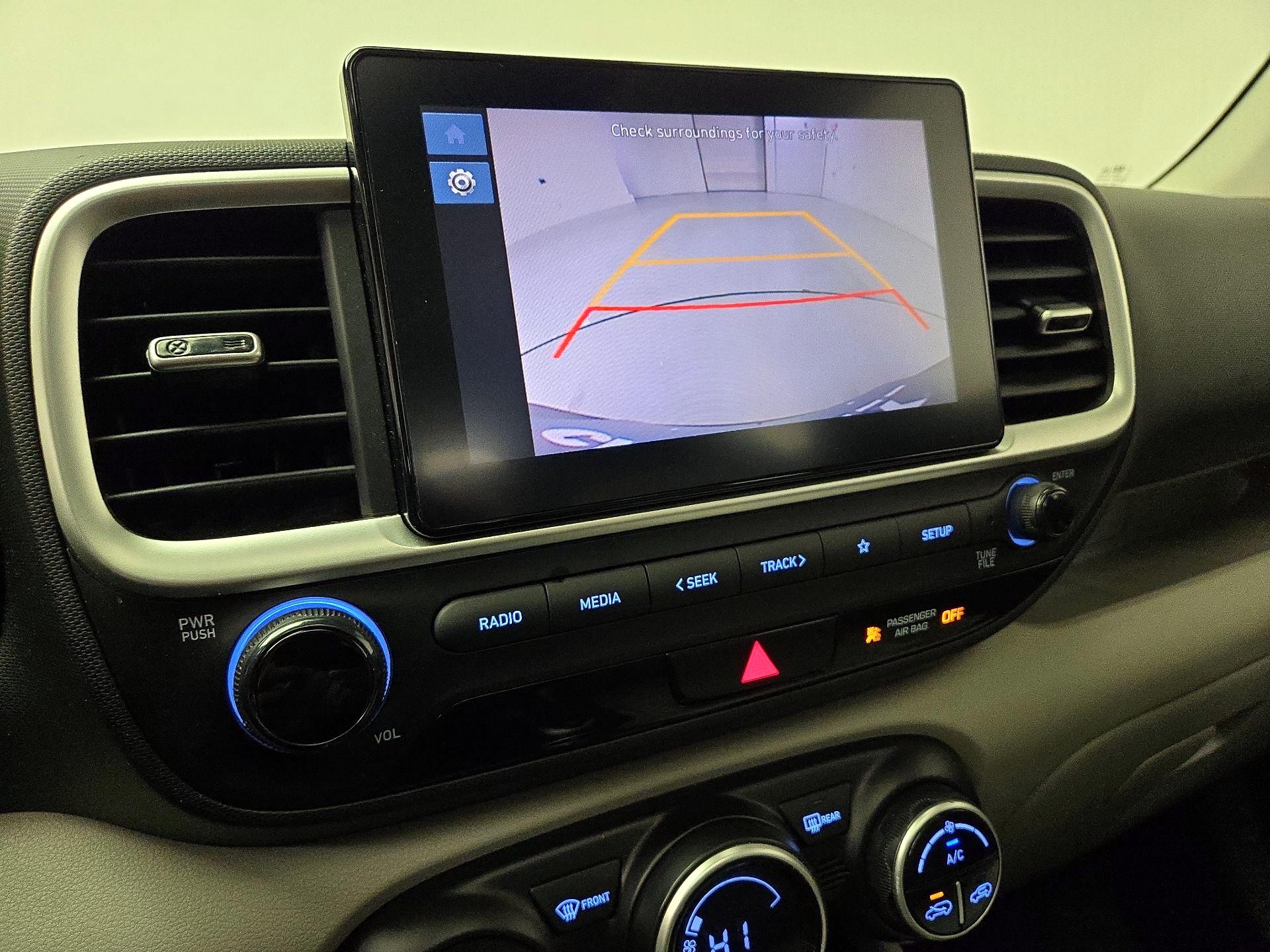 Thumbnail: 2023 Hyundai Venue - 14