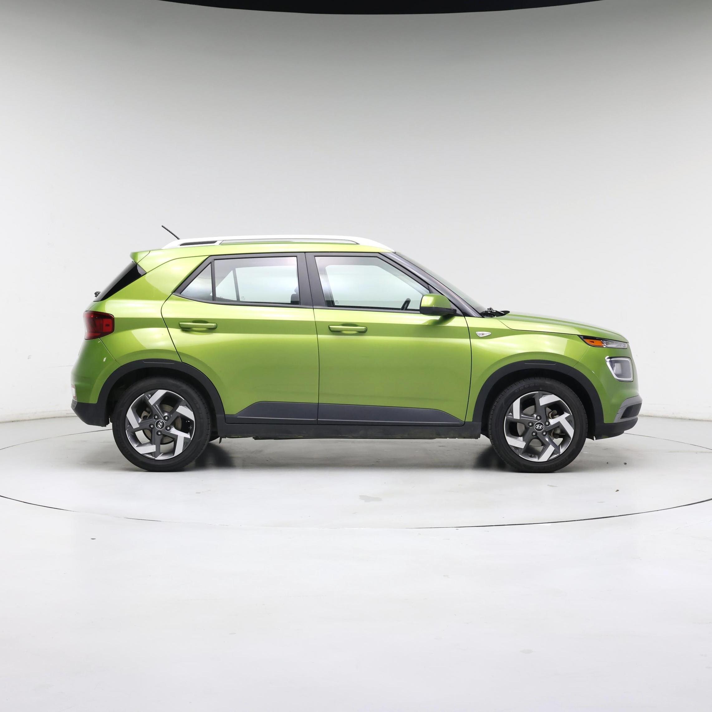 Thumbnail: 2023 Hyundai Venue - 7