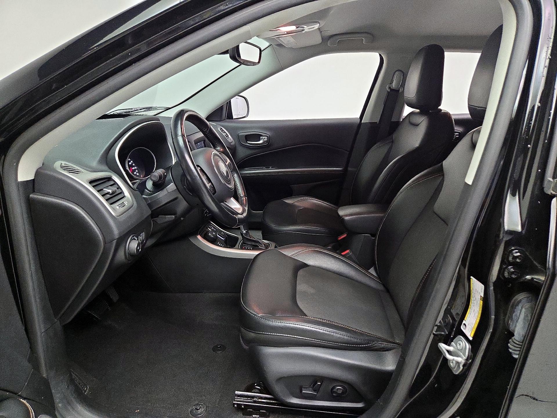 Thumbnail: 2021 Jeep Compass - 11