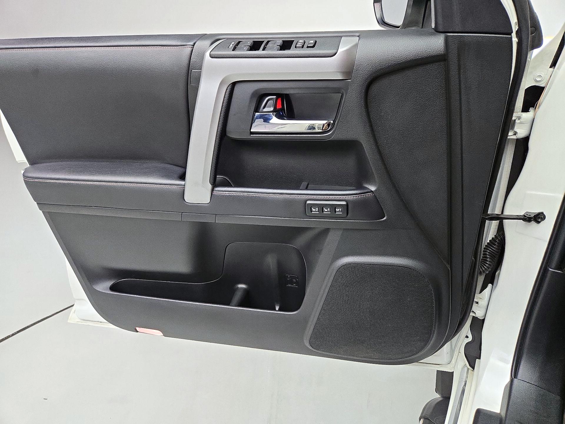 Thumbnail: 2023 Toyota 4Runner - 12