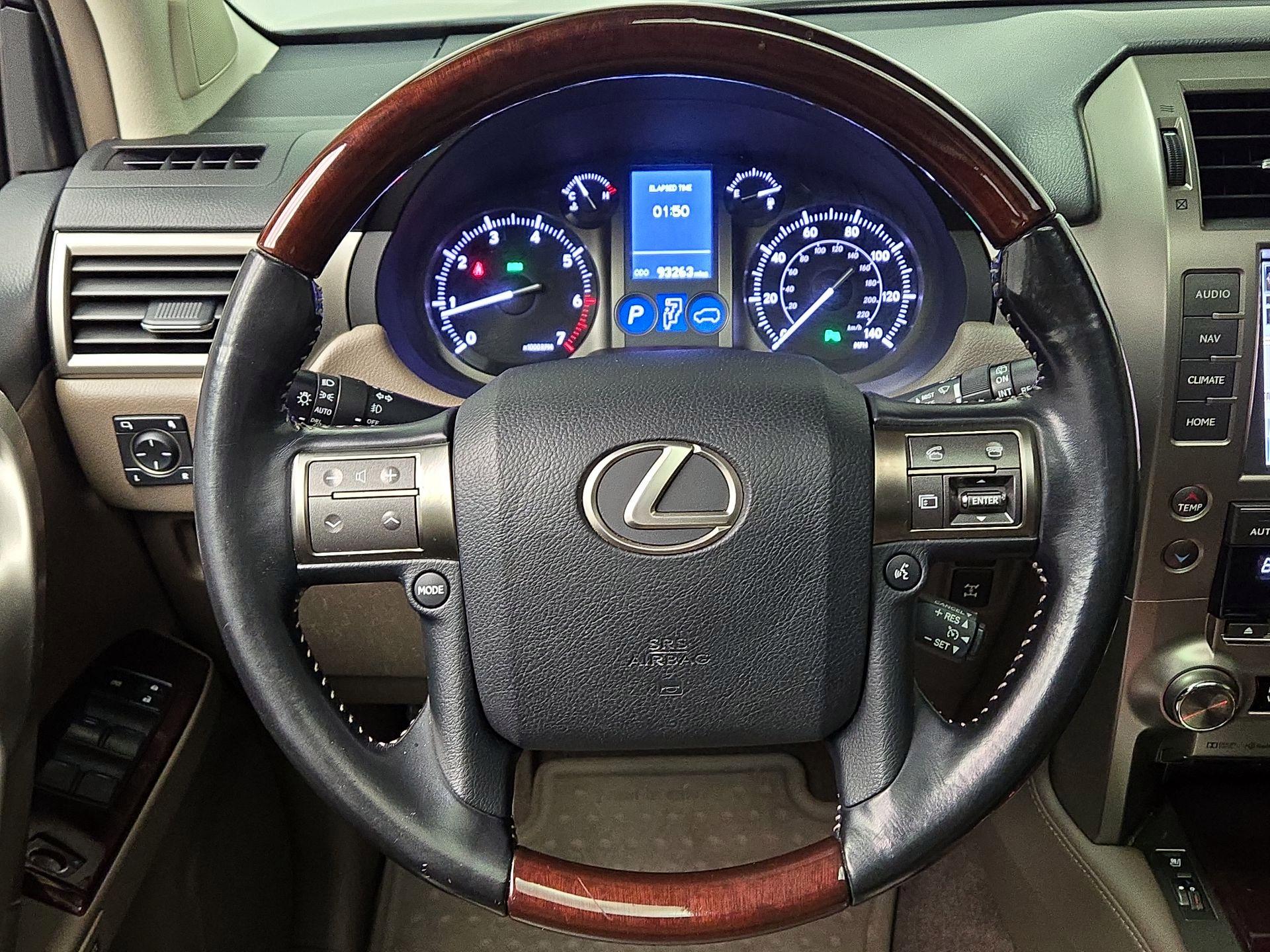 Thumbnail: 2017 Lexus GX - 10