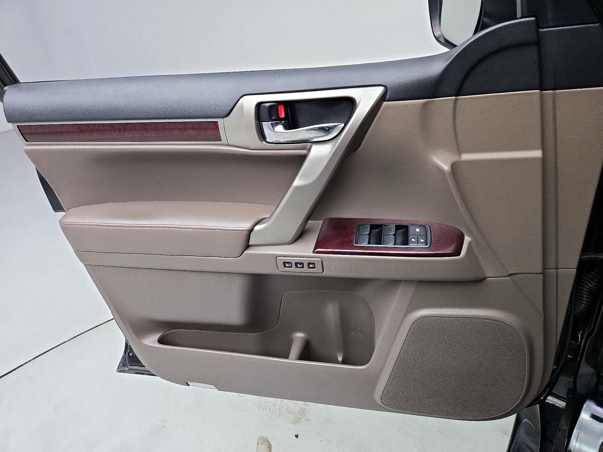 Thumbnail: 2017 Lexus GX - 12