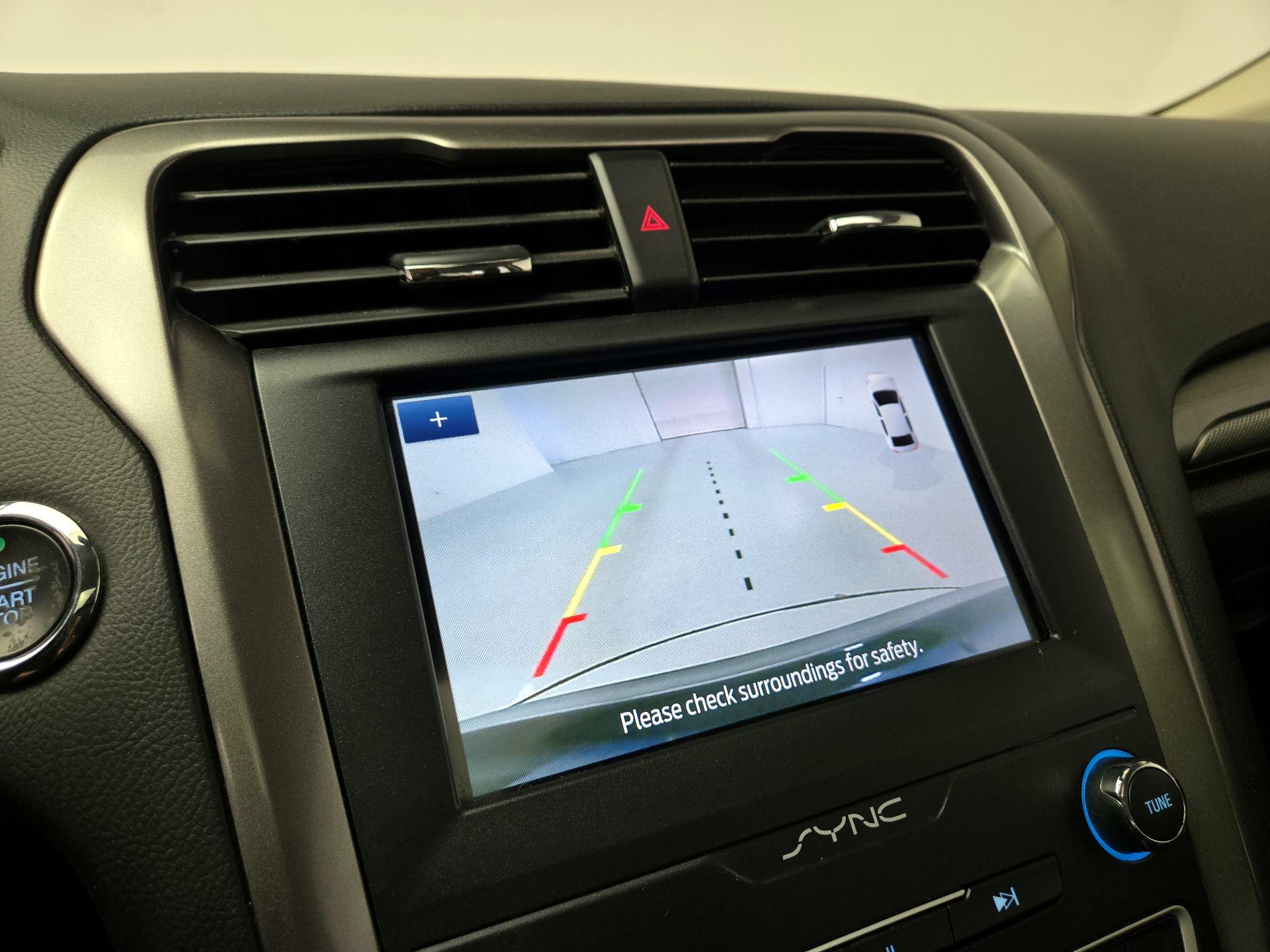 Thumbnail: 2020 Ford Fusion - 14