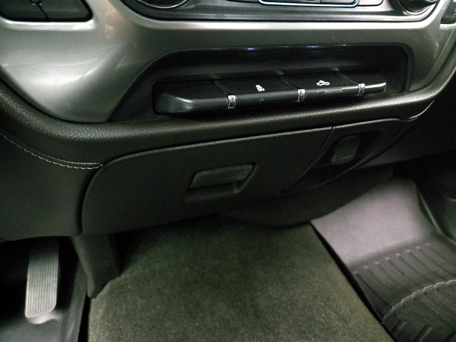 Thumbnail: 2014 Chevrolet Silverado 1500 - 18