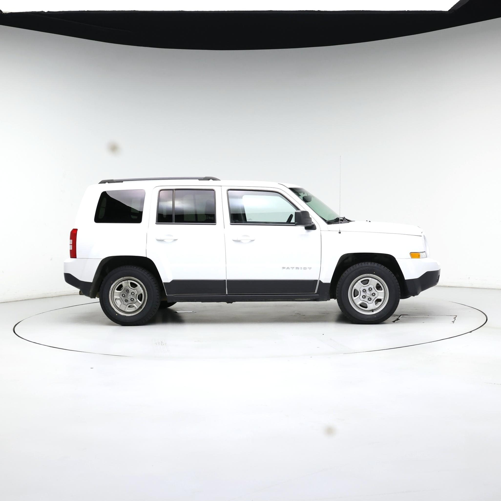 Thumbnail: 2017 Jeep Patriot - 7