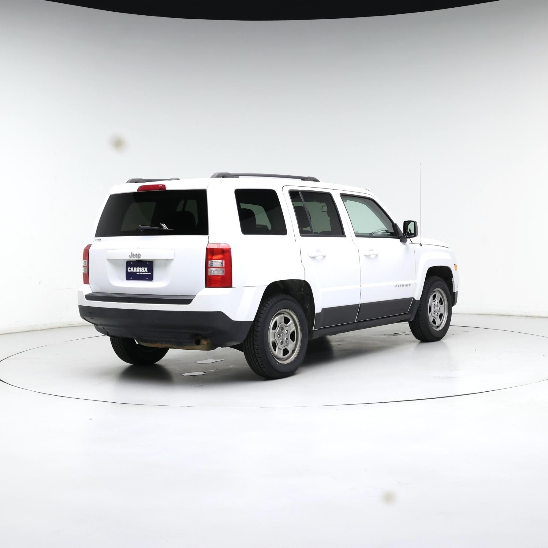 Thumbnail: 2017 Jeep Patriot - 8