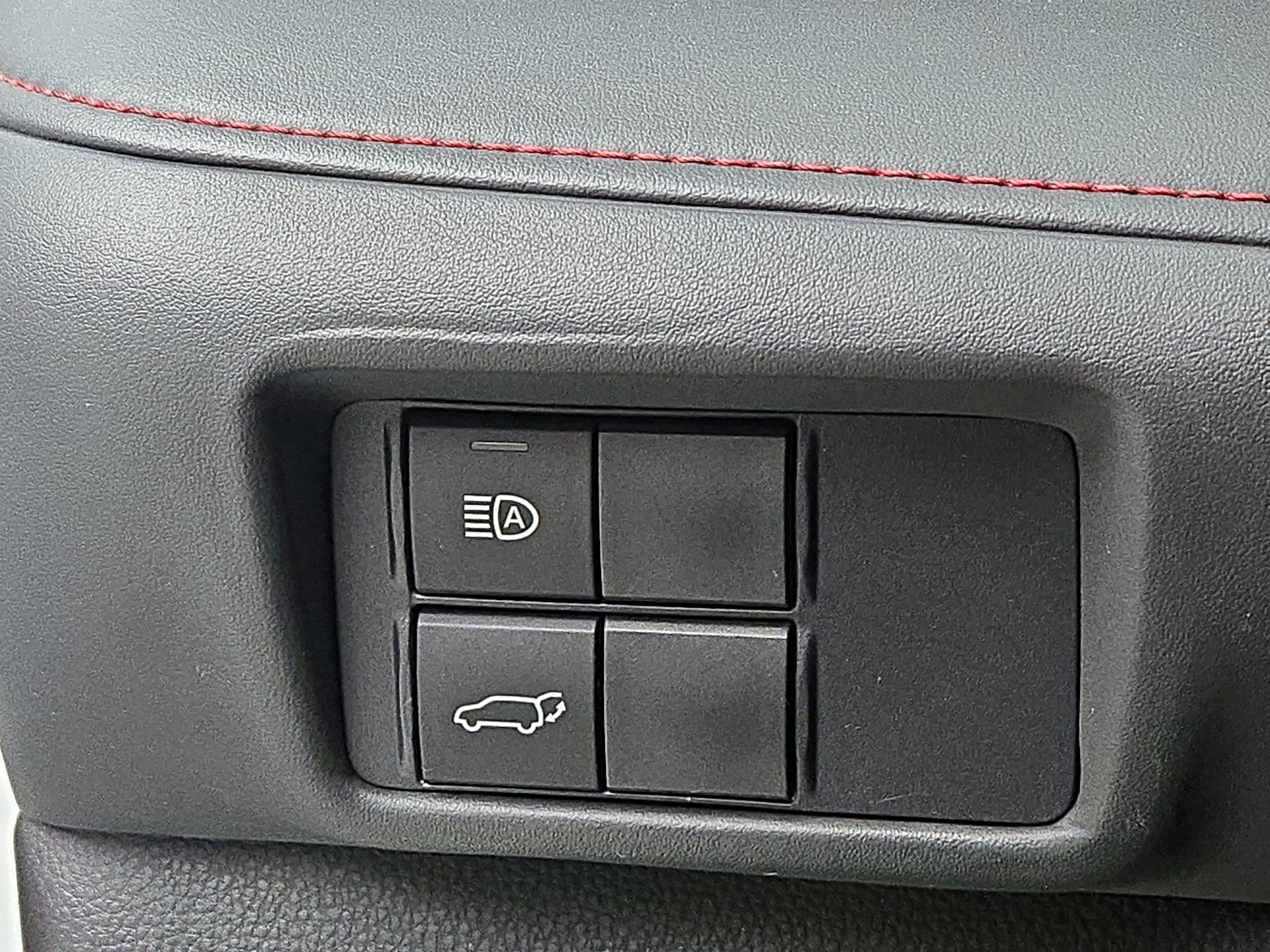 Thumbnail: 2021 Toyota Highlander - 13