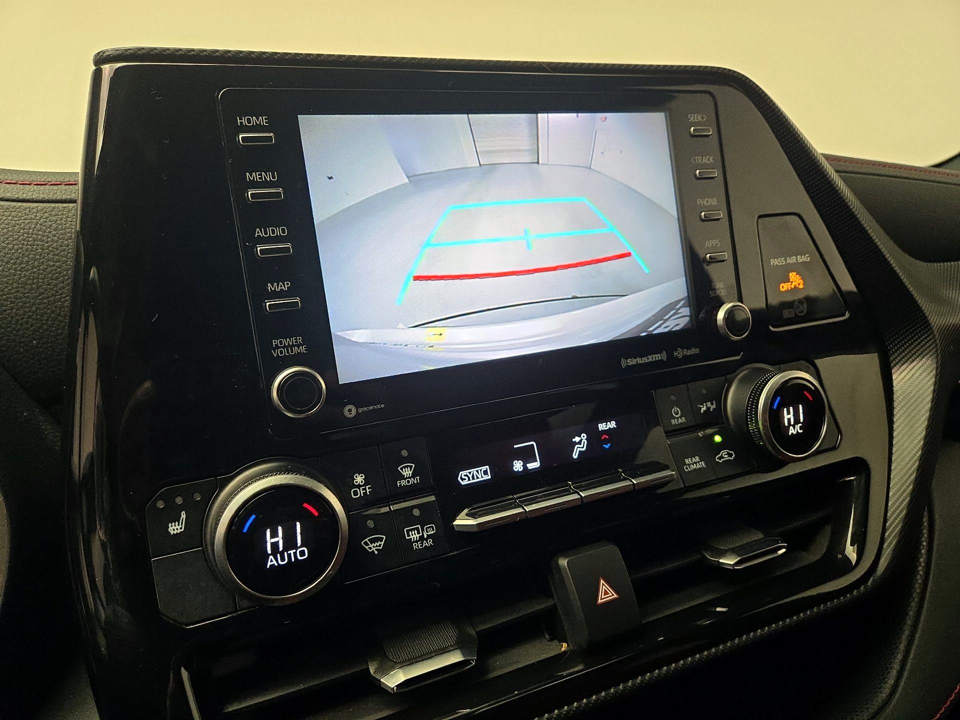 Thumbnail: 2021 Toyota Highlander - 14