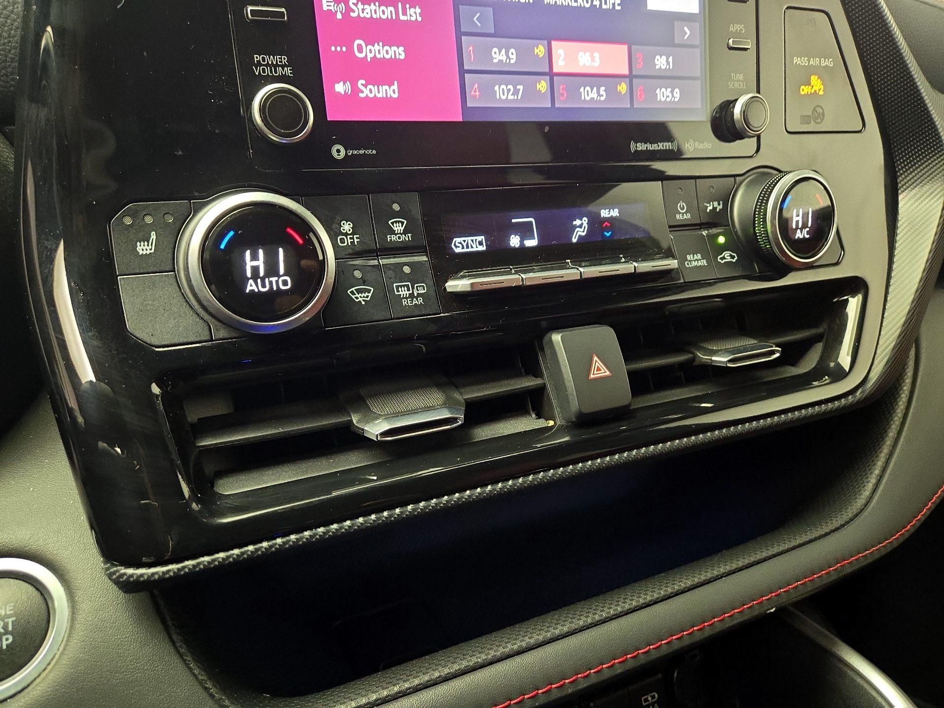 Thumbnail: 2021 Toyota Highlander - 16