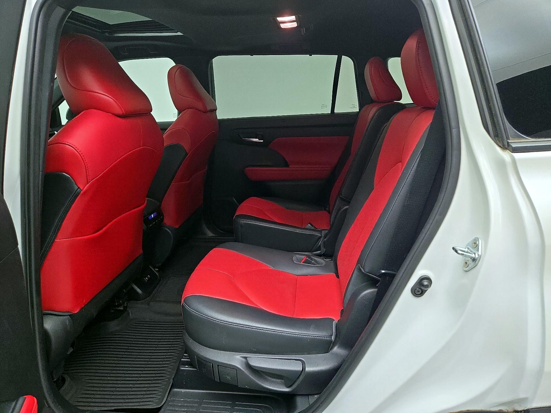 Thumbnail: 2021 Toyota Highlander - 20