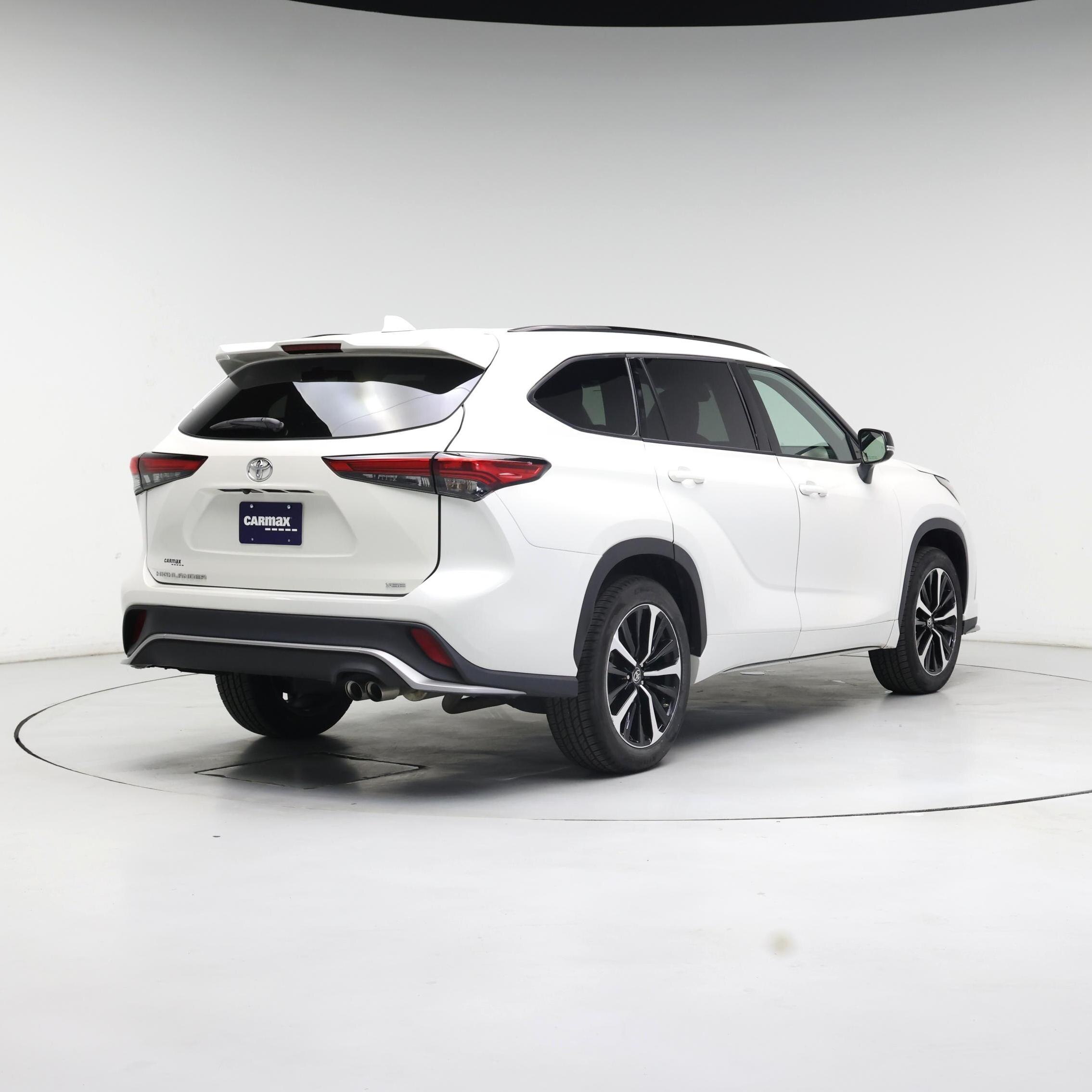 Thumbnail: 2021 Toyota Highlander - 8