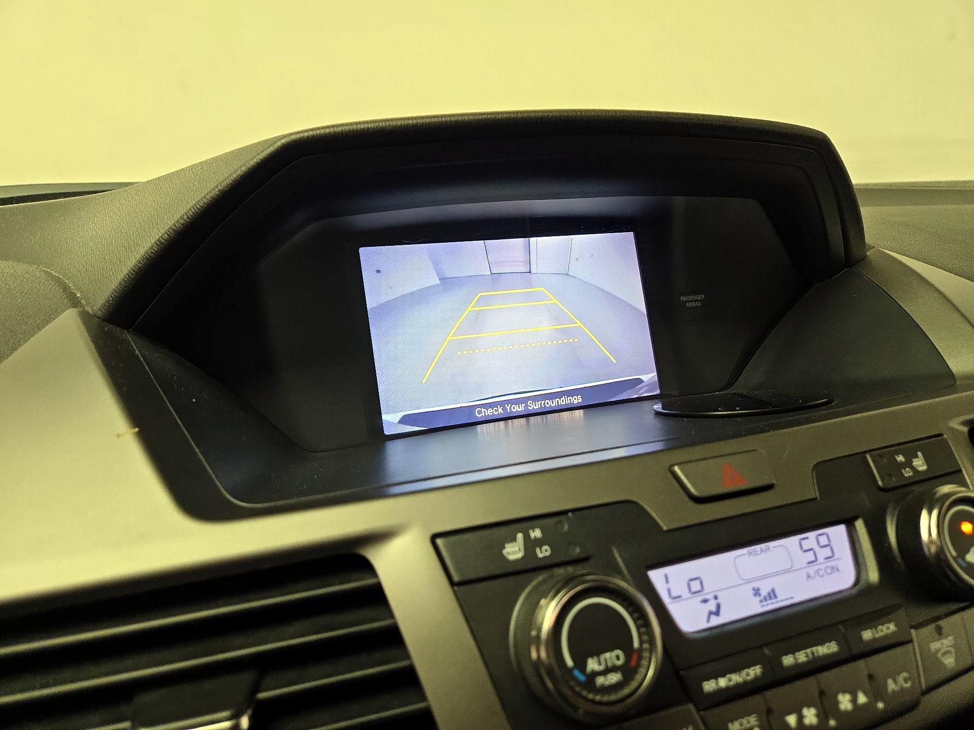Thumbnail: 2016 Honda Odyssey - 14