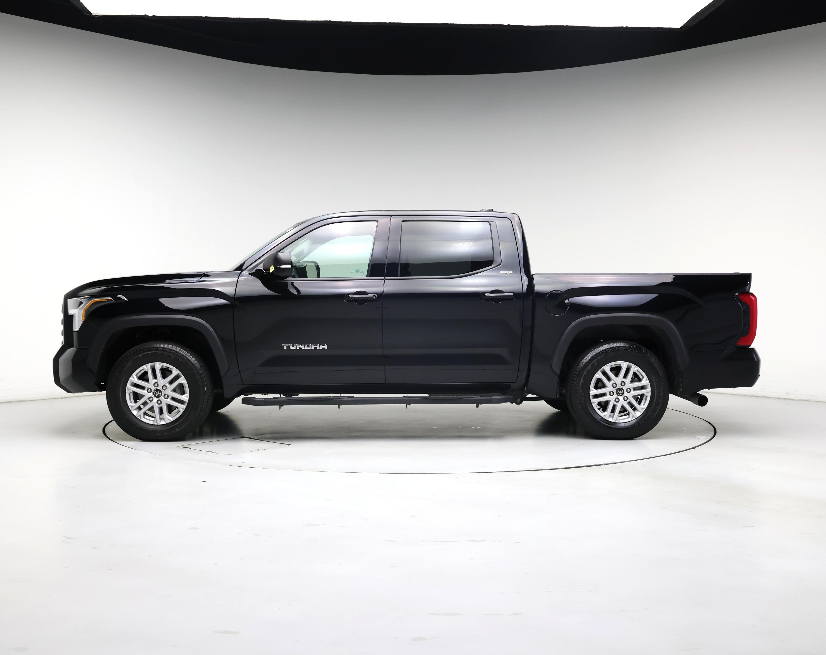 Thumbnail: 2023 Toyota Tundra - 3