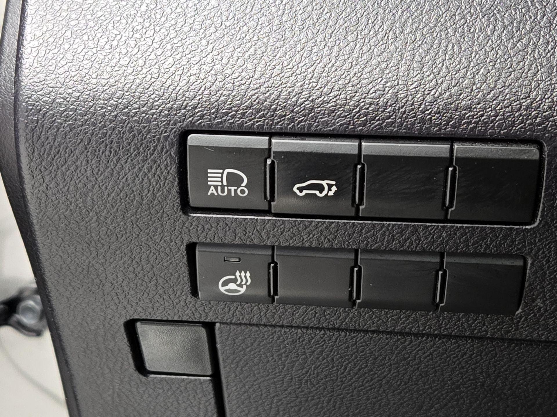 Thumbnail: 2017 Lexus RX - 13