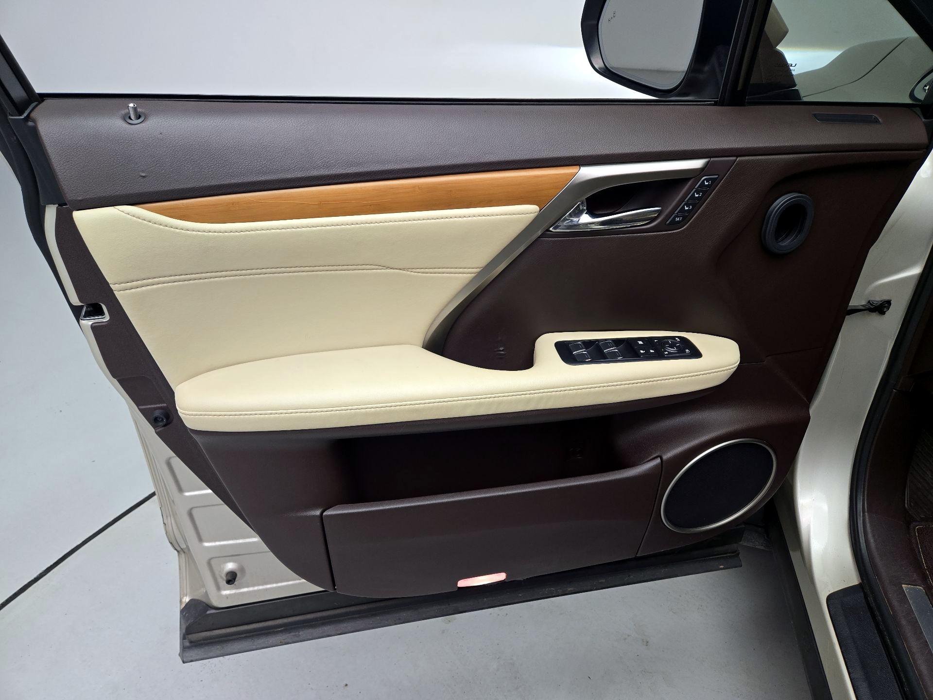 Thumbnail: 2017 Lexus RX - 12