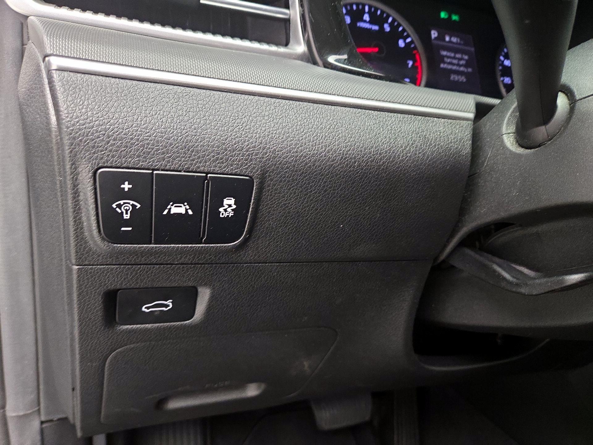 Thumbnail: 2023 Kia K5 - 13