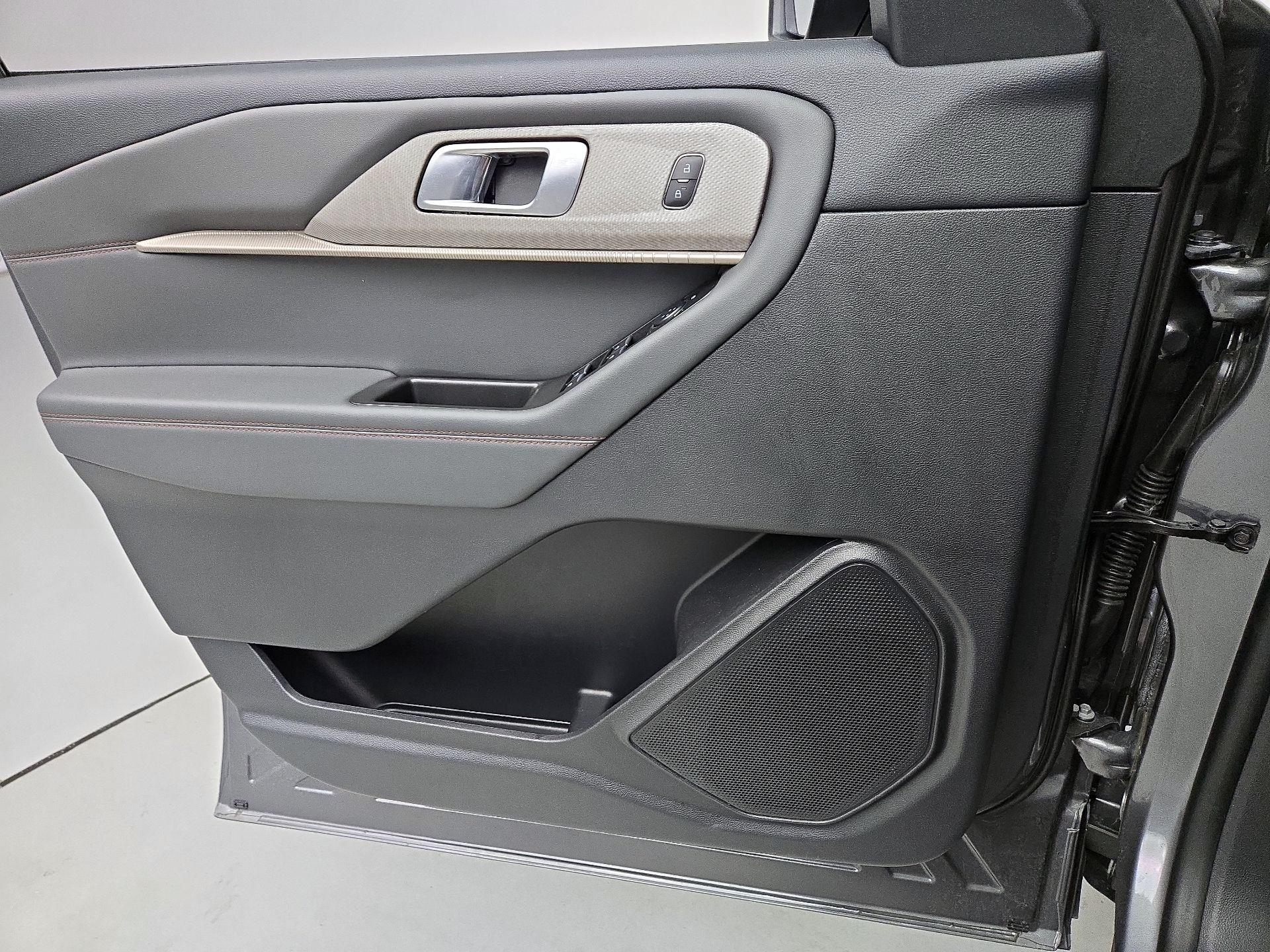 Thumbnail: 2025 Ford Explorer - 12