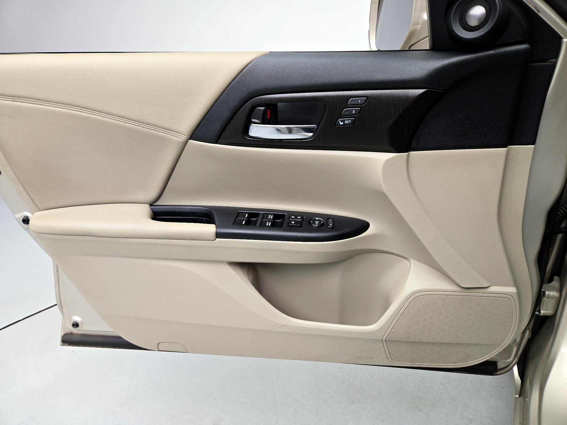 Thumbnail: 2014 Honda Accord - 12