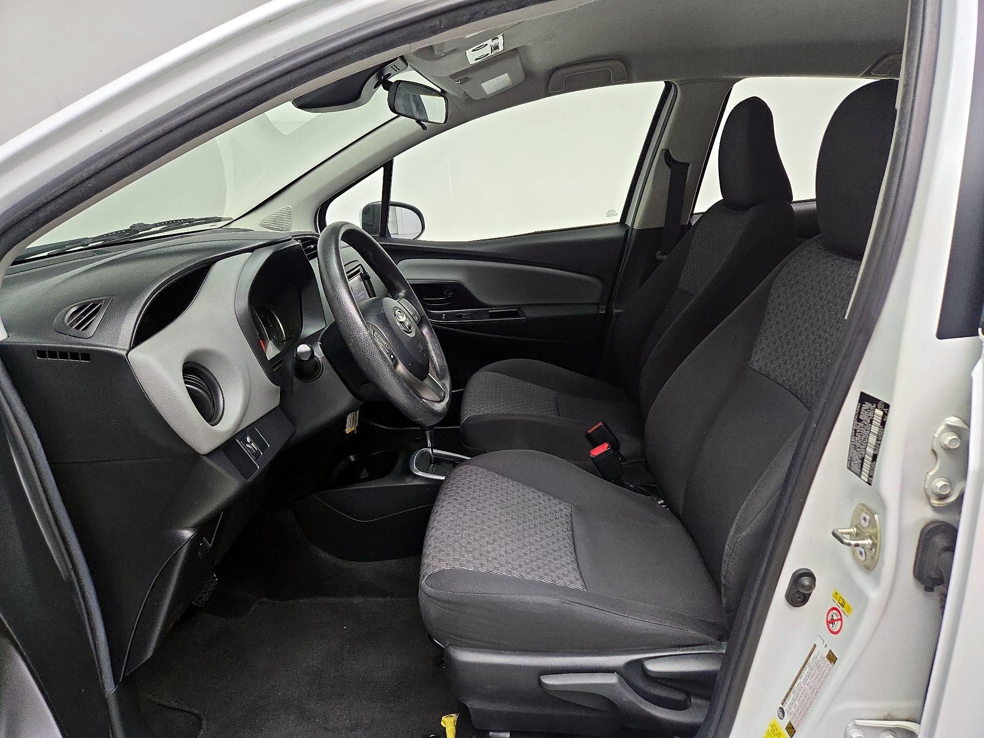 Thumbnail: 2017 Toyota Yaris - 11